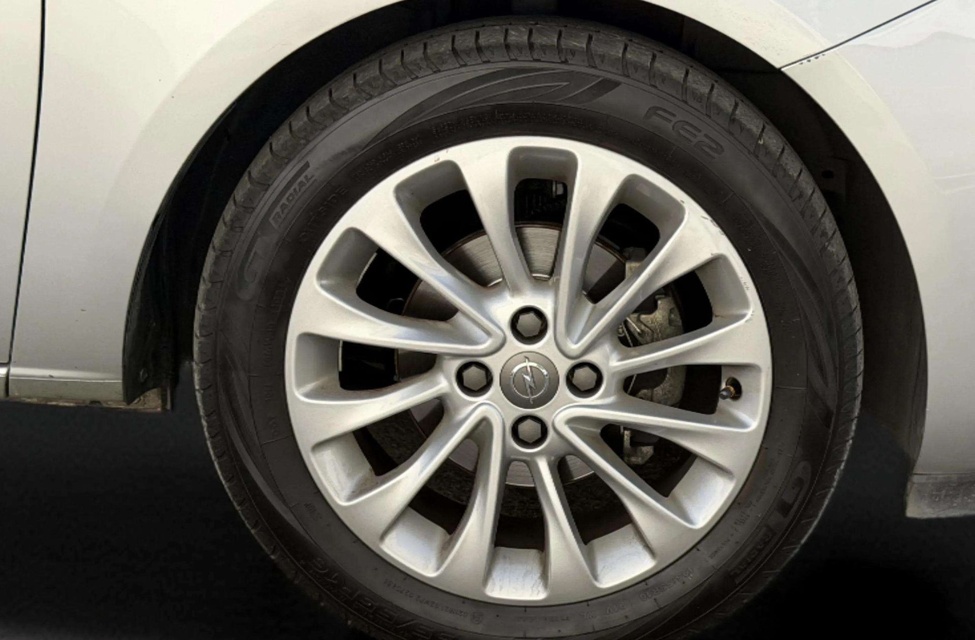 Opel Corsa 1.4 Selective - foto 32