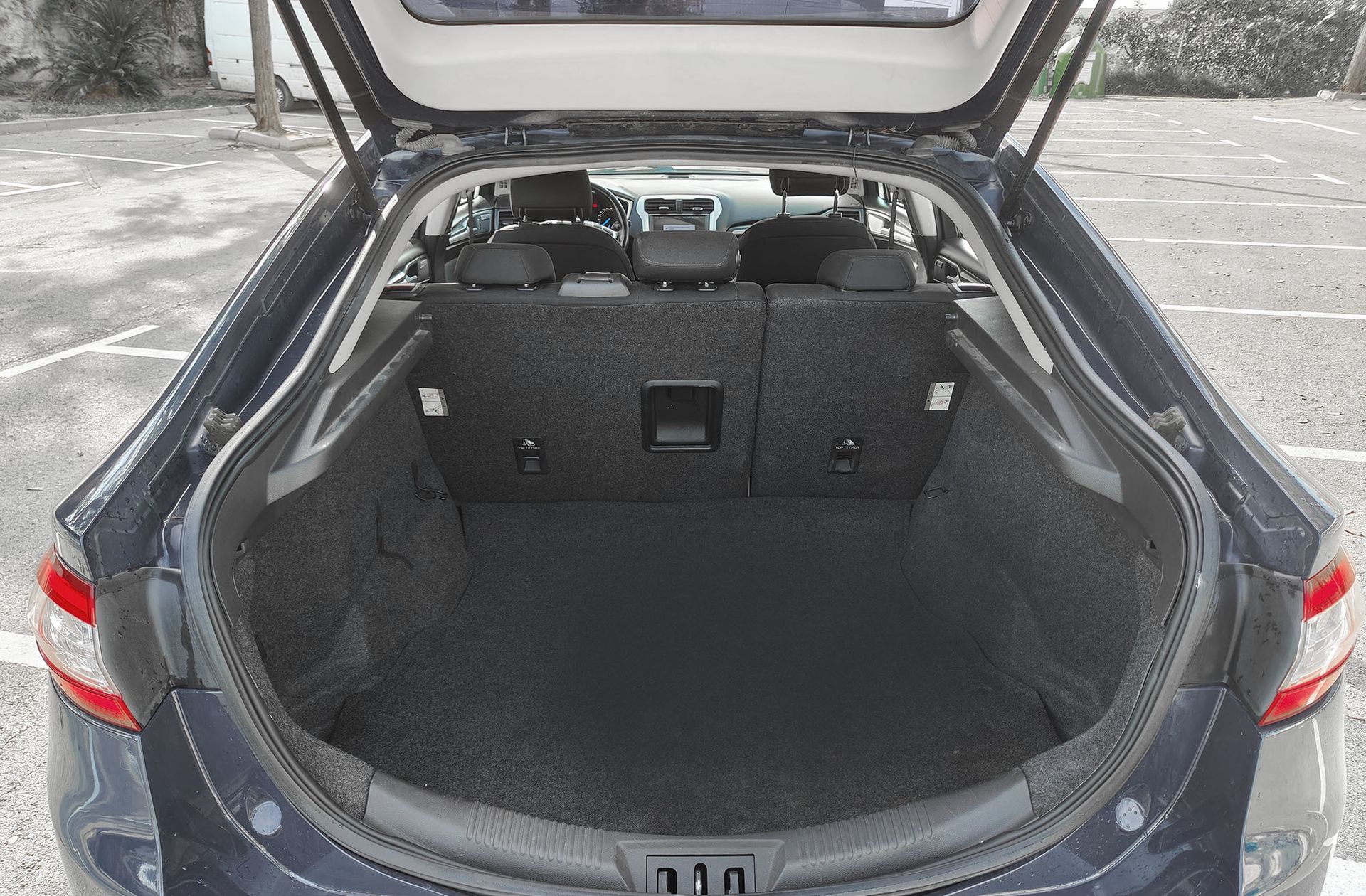 Ford Mondeo 1.6 TDCi Trend - foto 13