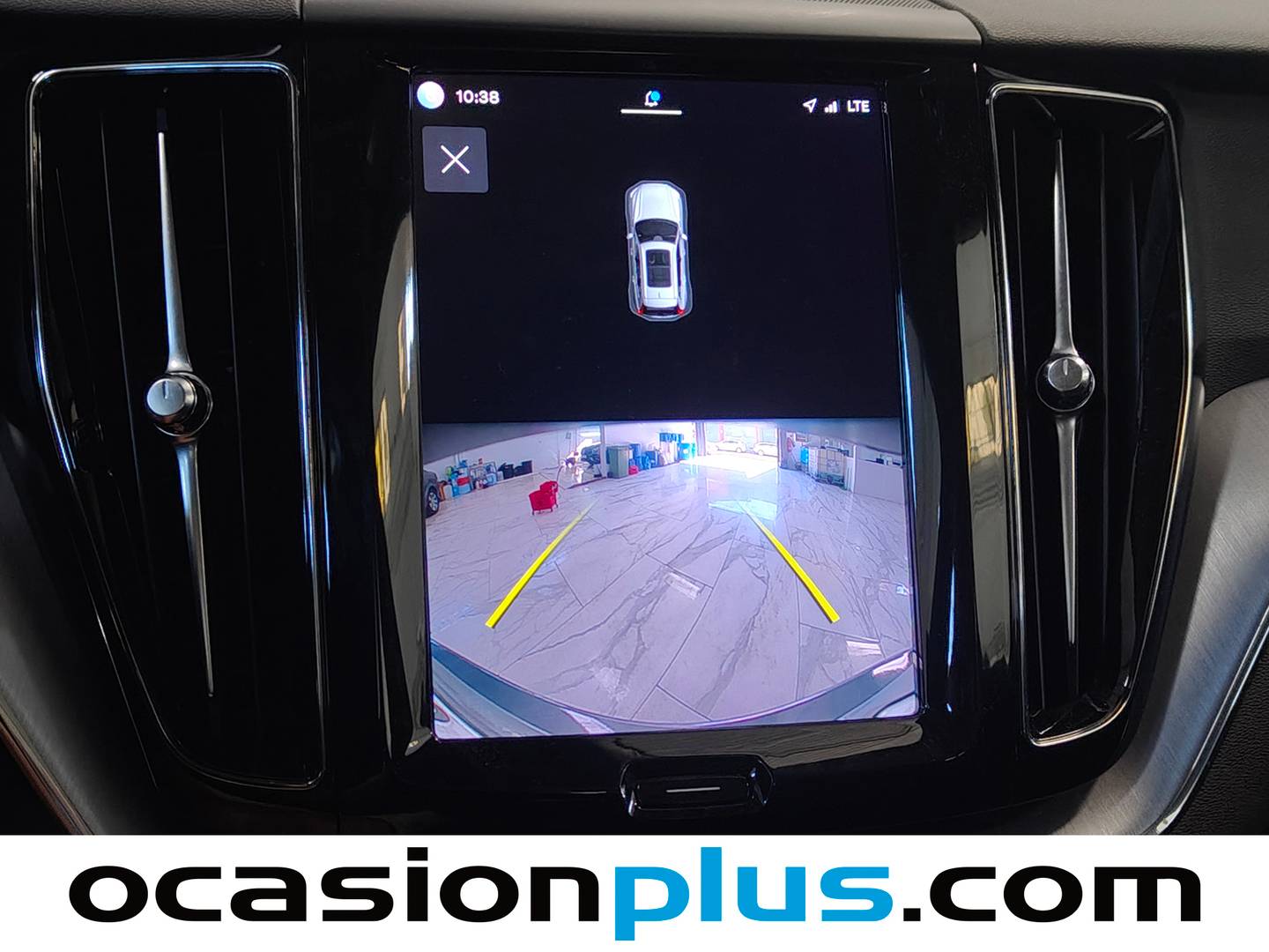 Equipamiento del Volvo XC60 Volvo XC60 B4 D Momentum Pro Auto (197 CV)