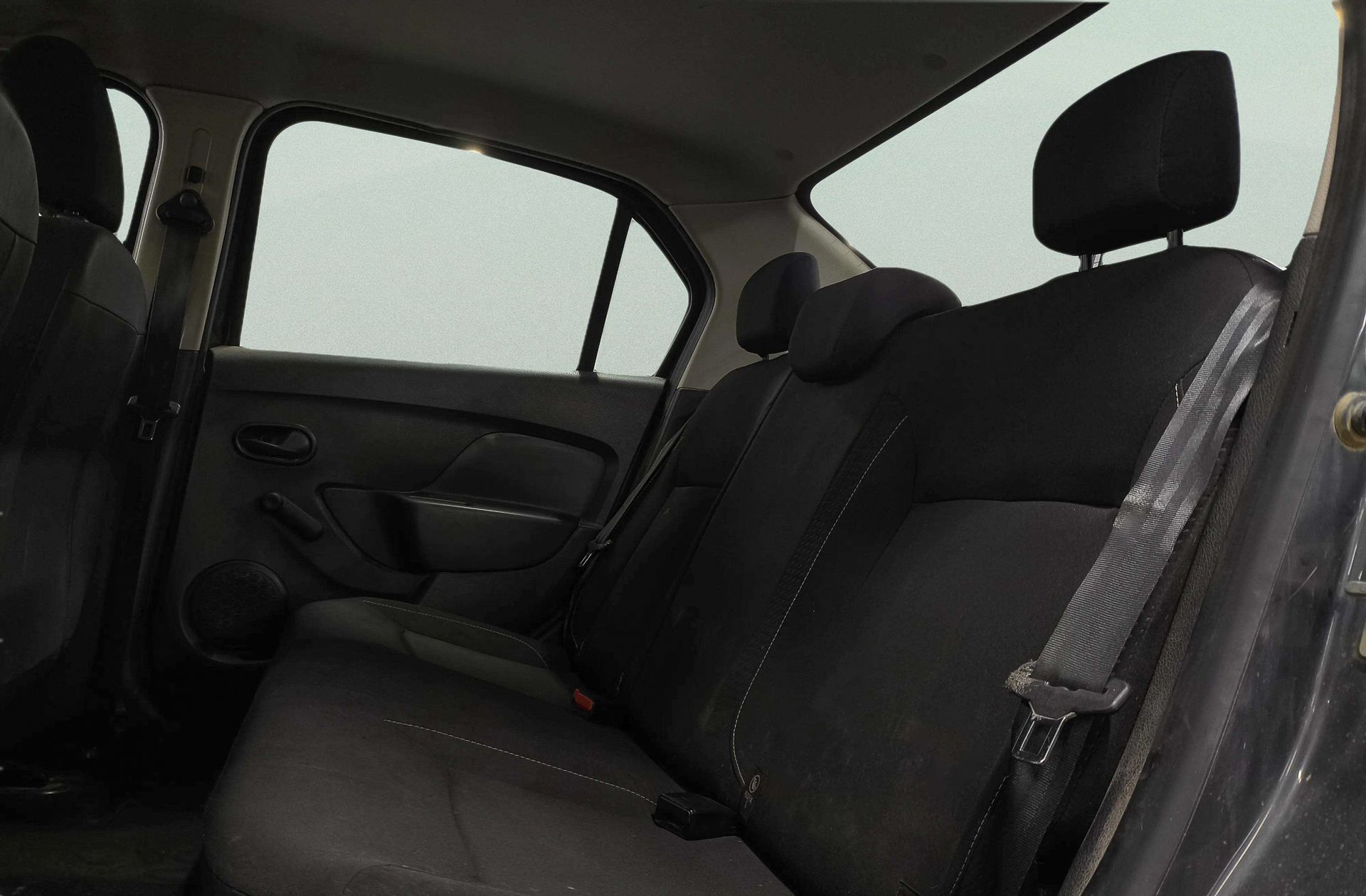 Dacia Logan Essential 1.0 - foto 7