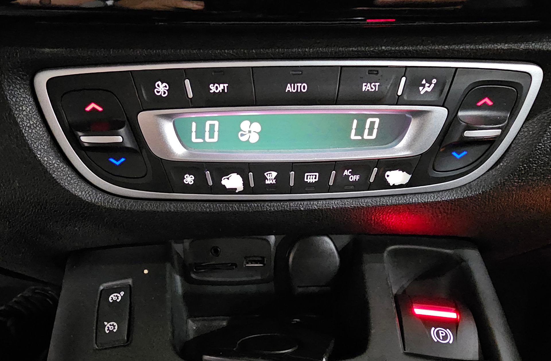 Renault Scénic dCi 110 Bose EDC Euro6 - foto 33