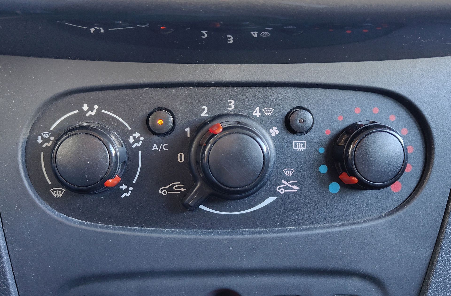Dacia Sandero dCi 90 Stepway - foto 24