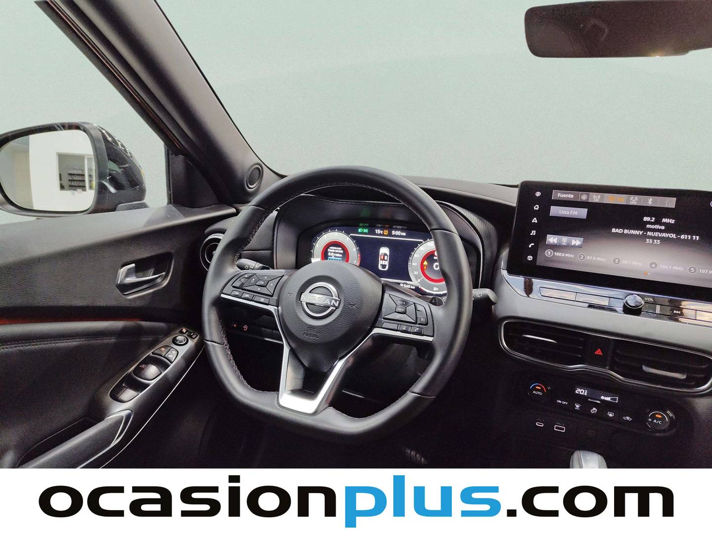 Foto Nissan JUKE Nissan Juke DIG-T N-Connecta 4x2 DCT (114 CV)