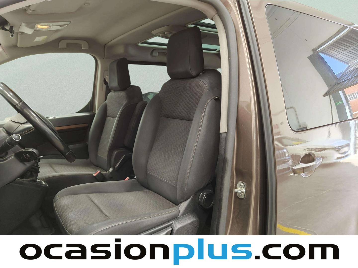 Foto asientos delanteros Toyota Proace Verso Toyota Proace Verso 2.0D Family Advance + Pack L2 110 kW (150 CV)