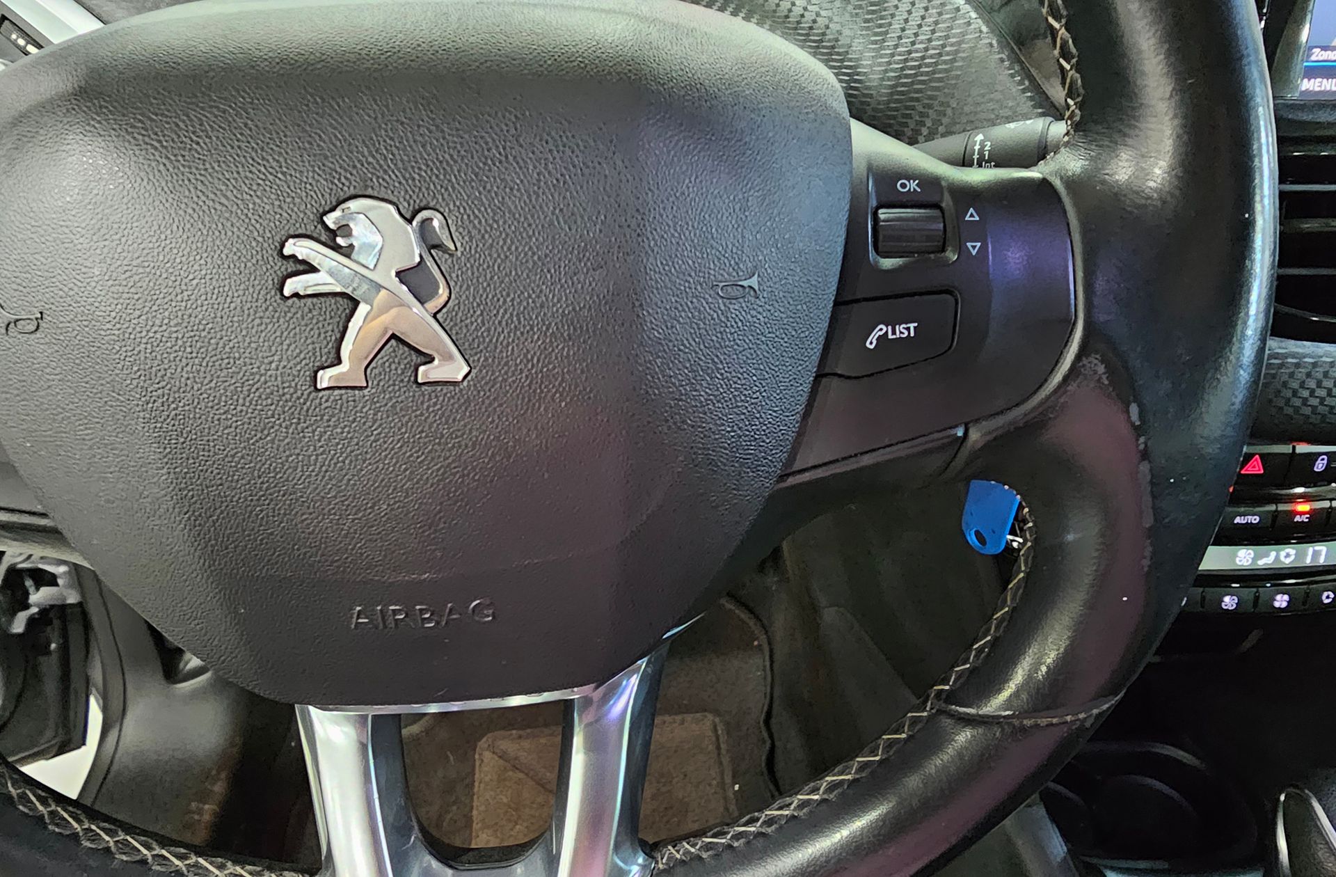 Peugeot 208 PureTech 110 Tech Edition - foto 29