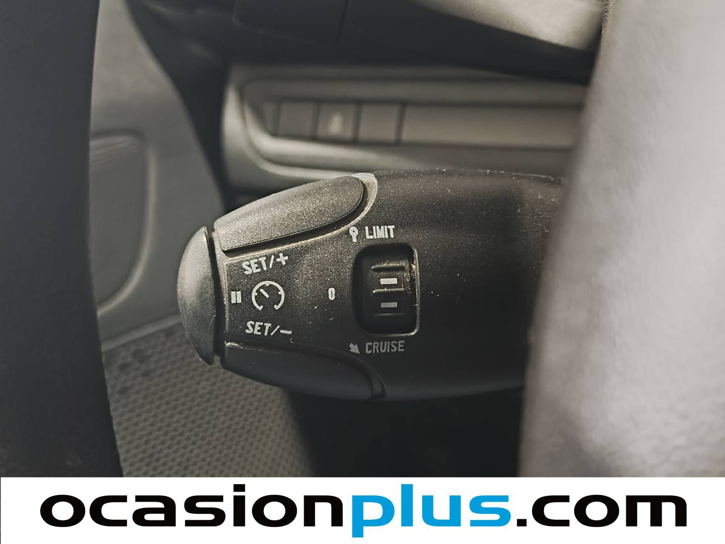 Extras y acabados del Peugeot 208 Peugeot 208 1.2 VTi Active (82 CV)