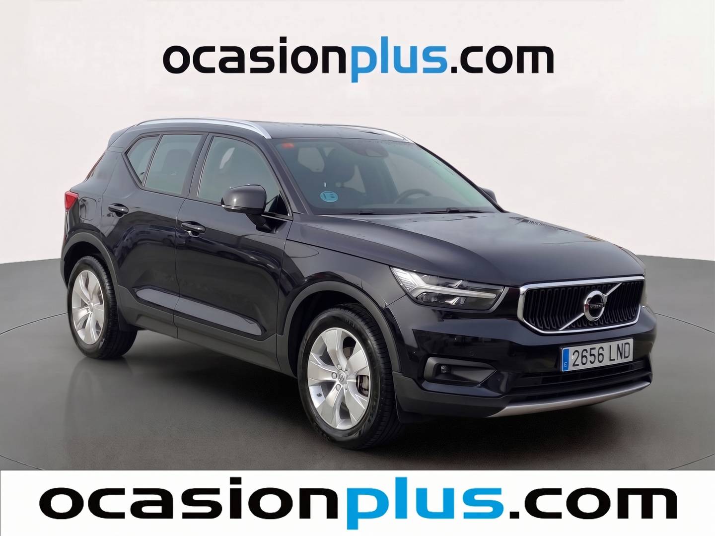 Foto delantera Volvo XC40 Volvo XC40 T3 Momentum Pro Auto (163 CV) derecha