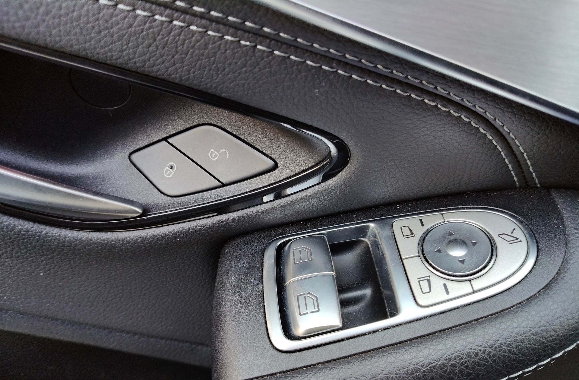 Mercedes-Benz Clase C 200 Coupe Pack AMG - foto 21