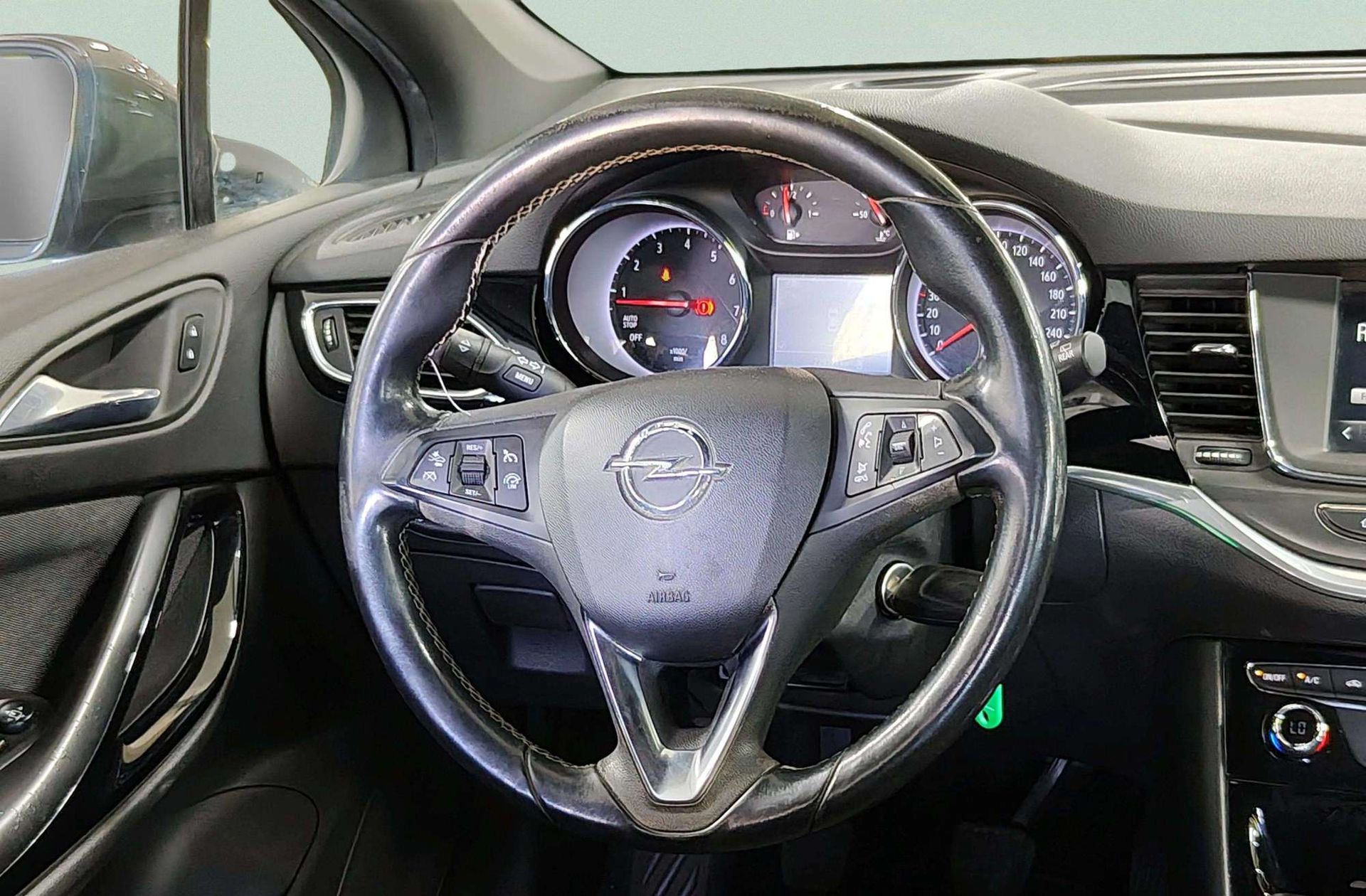 Opel Astra 1.4 Turbo Dynamic - foto 22
