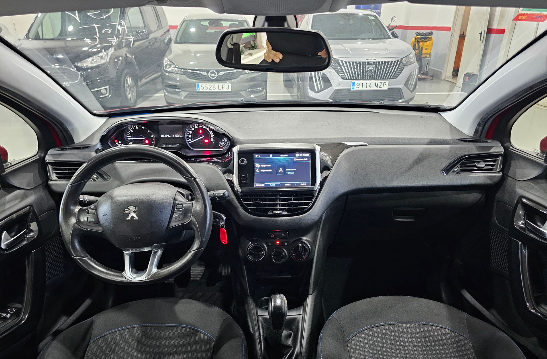 Peugeot 208 PureTech Signature - foto 6