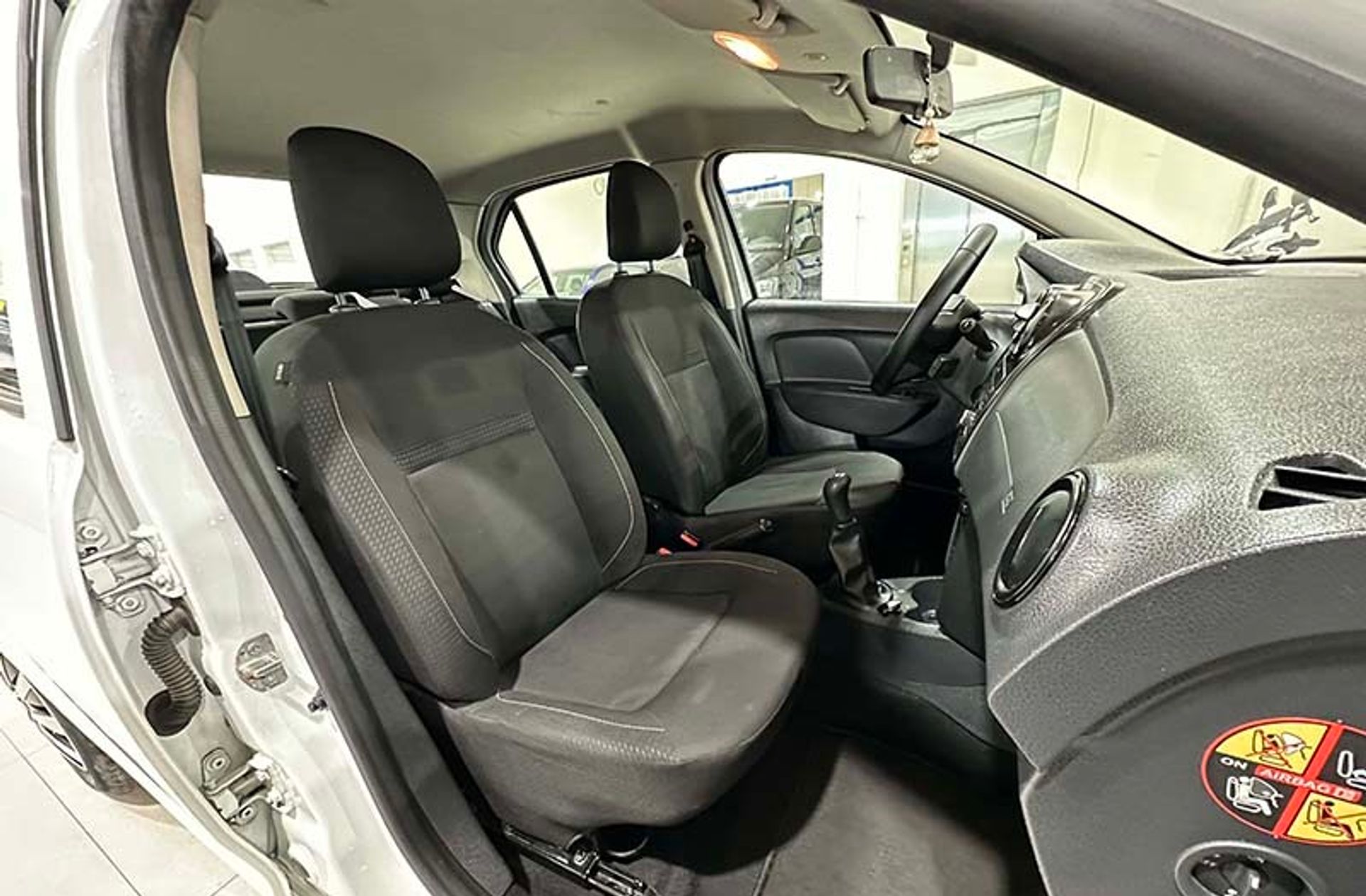 Dacia Logan Ambiance 1.0 - foto 15