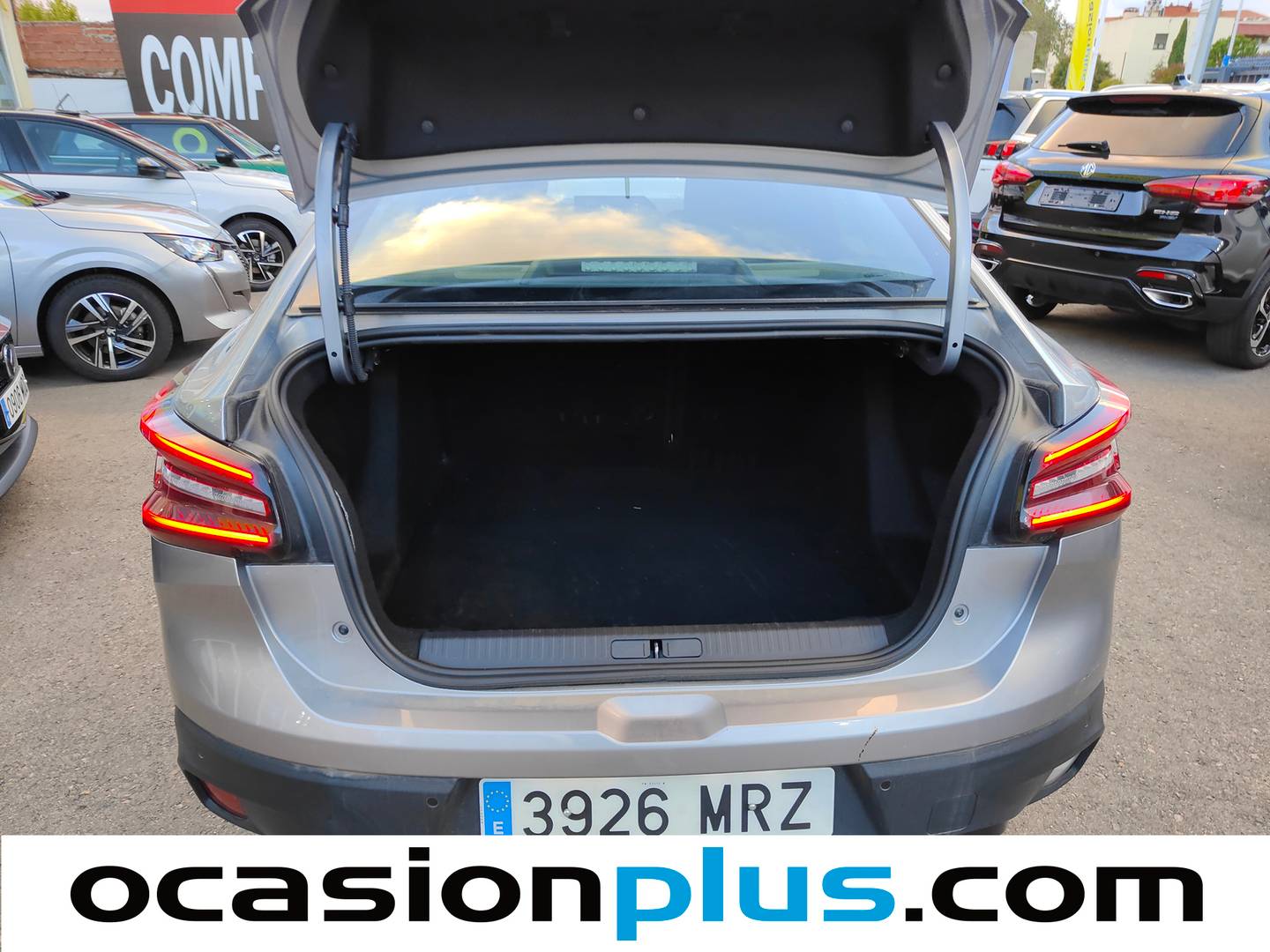 Foto Citroën C4 X Citroen C4 X PureTech 100 S&S 6v You (102 CV)