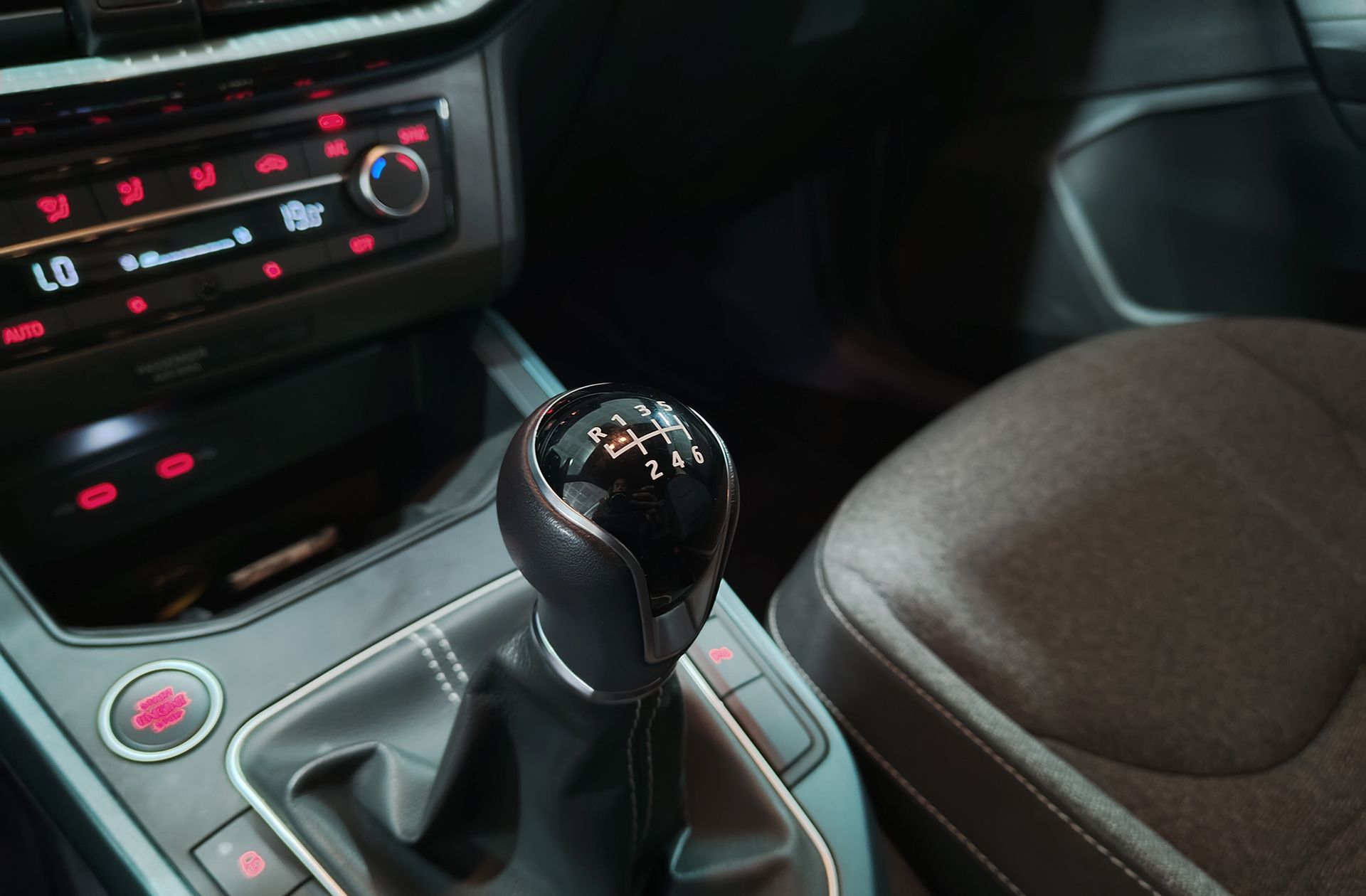 SEAT Arona 1.0 TSI Xperience XL - foto 5