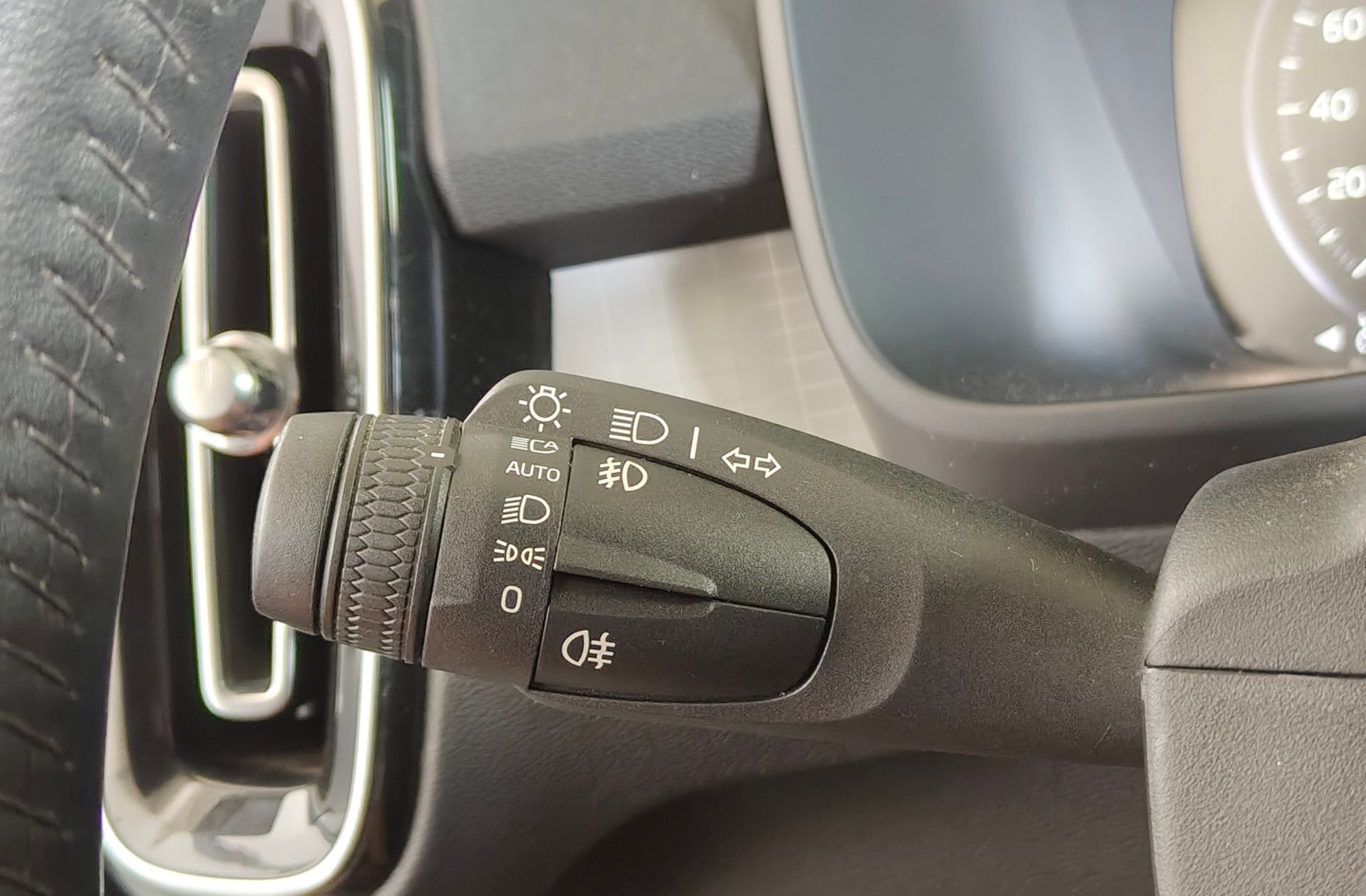 Volvo XC40 D3 Business Plus - foto 26
