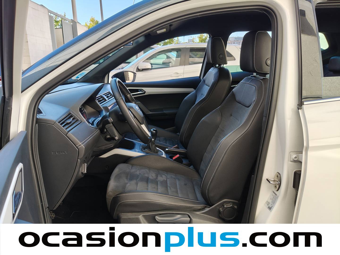 Foto asientos delanteros Seat Arona Seat Arona 1.0 TGI Xcellence Edition (90 CV)