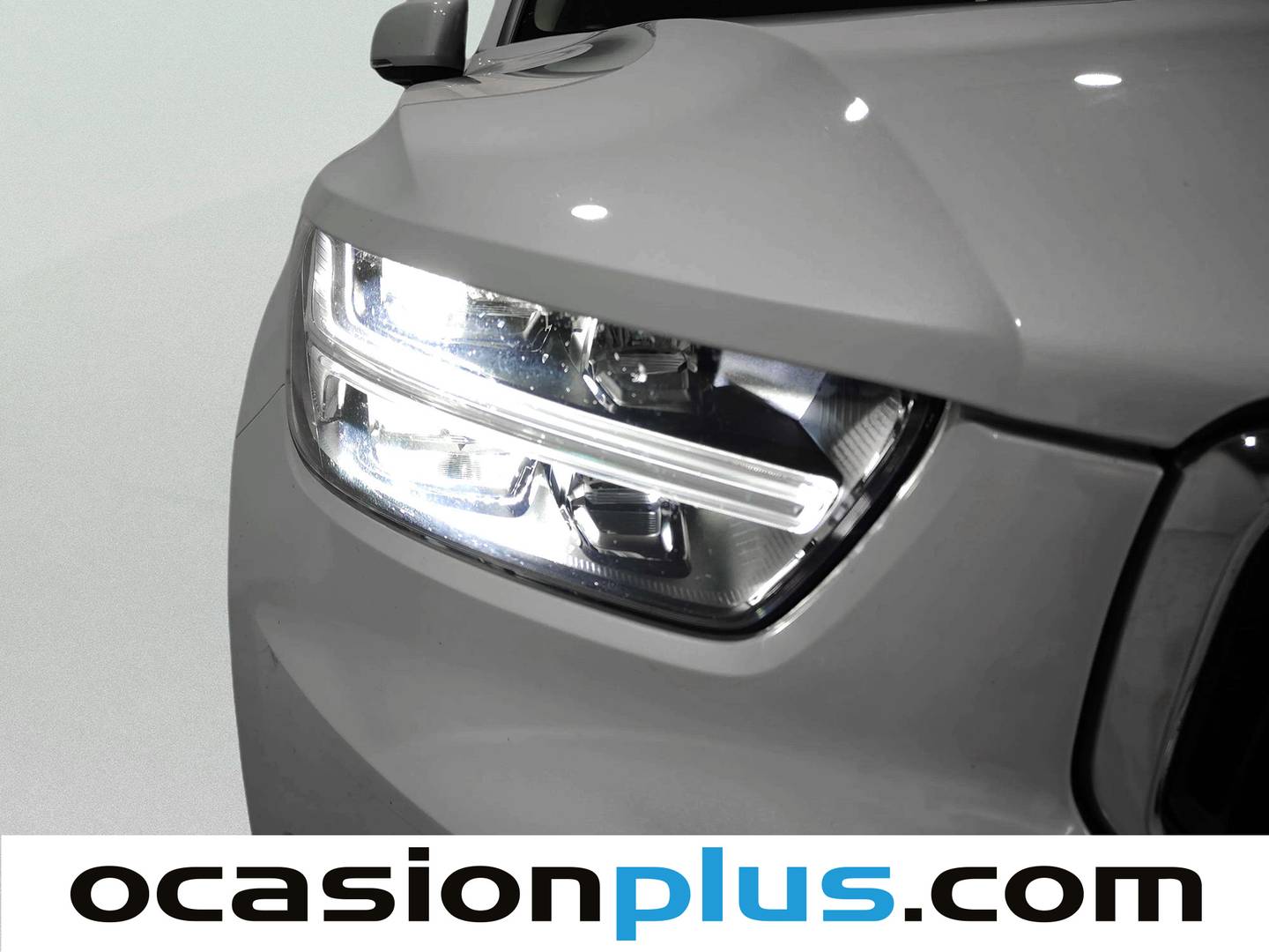 Equipamiento del Volvo XC40 Volvo XC40 T2 Momentum Core(129 CV)m Core (129 CV)