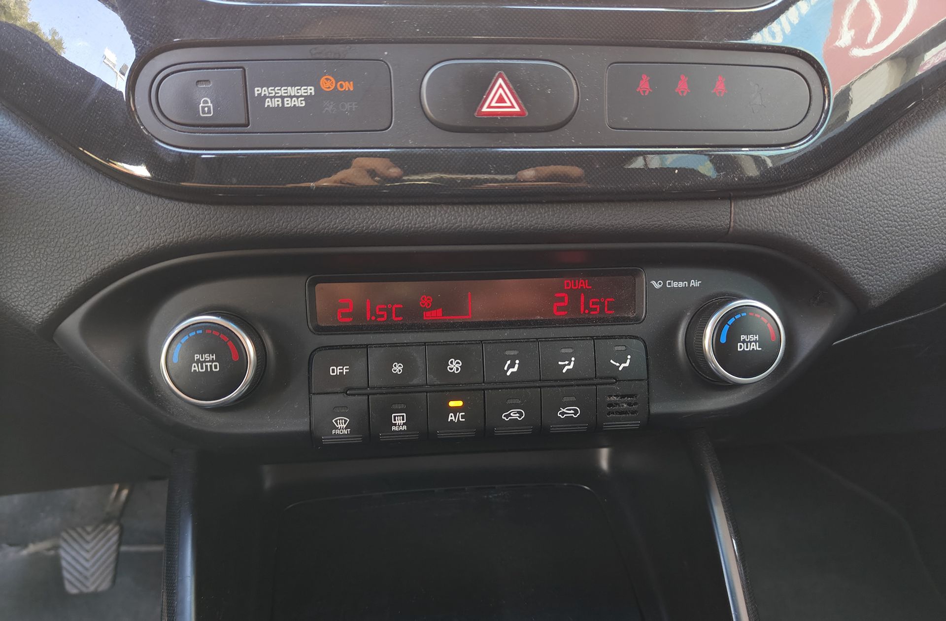 Kia Carens 1.7 CRDi VGT Eco-Dynamic Drive - foto 24