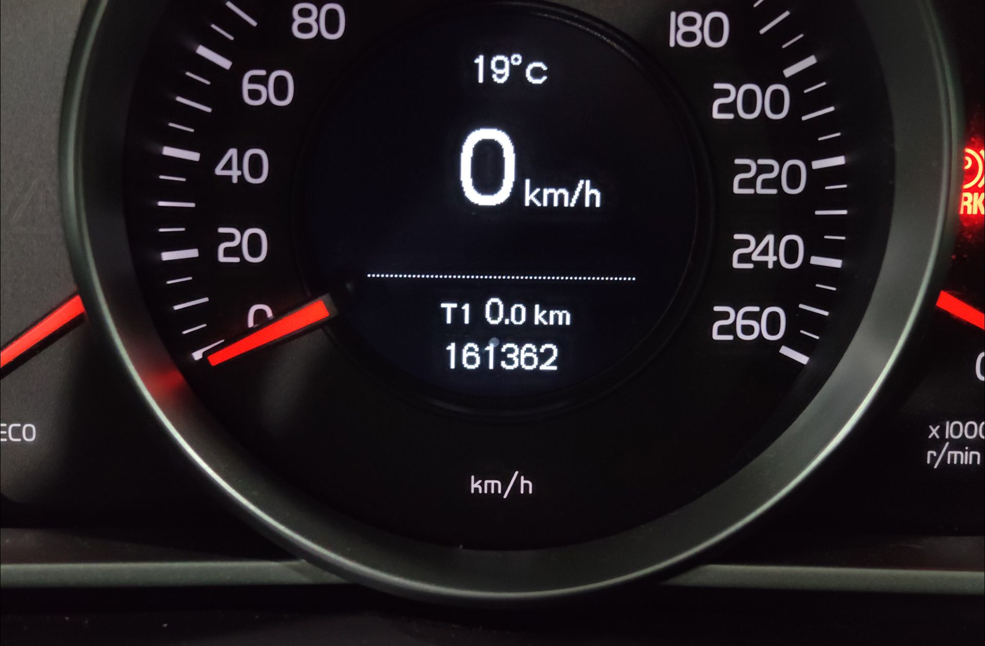 Volvo V40 T2 Momentum - foto 10