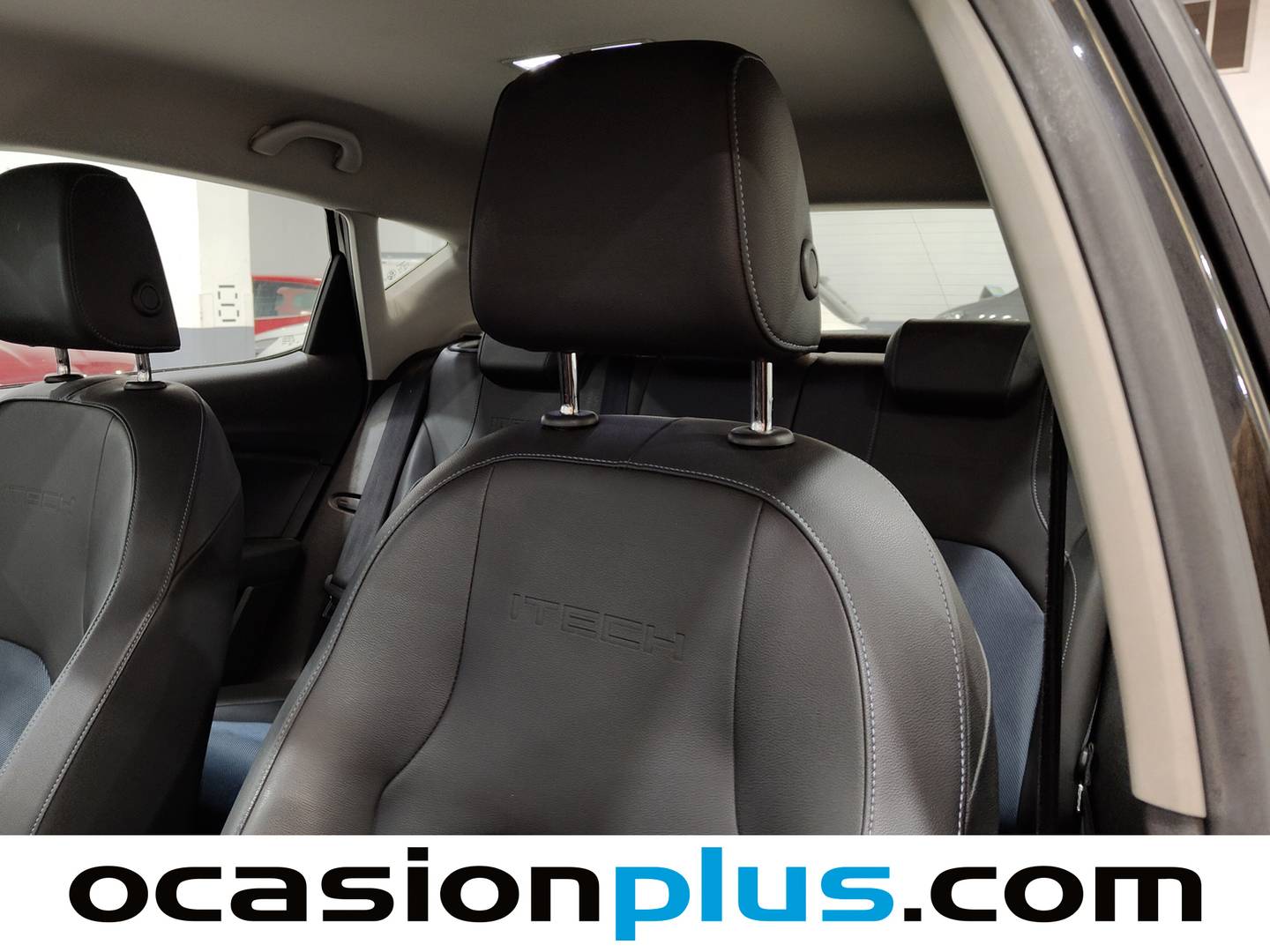 Extras y acabados del Seat León Seat León 1.6 TDI S&S Style Connect (110 CV)