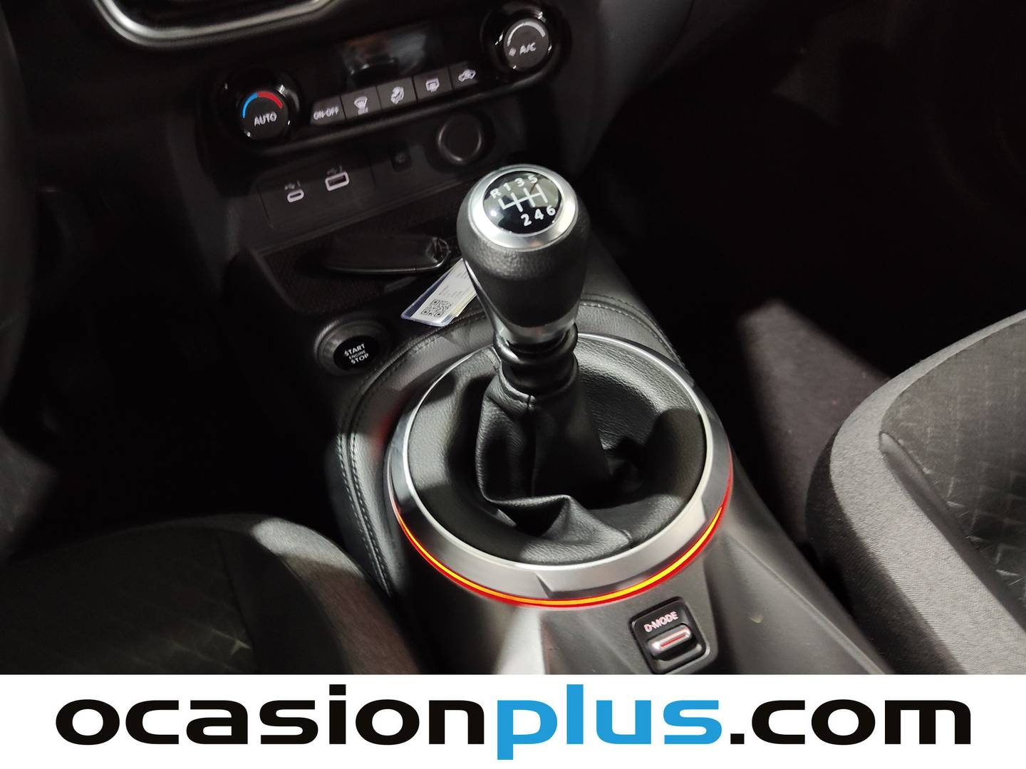 Foto Nissan JUKE Nissan Juke DIG-T N-Connecta 4x2 (114 CV)