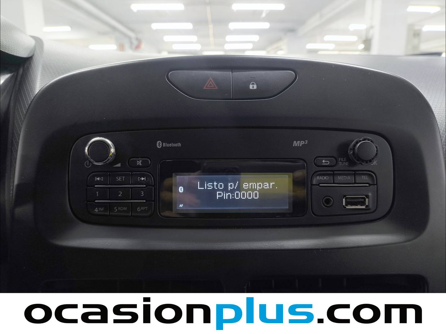Extras del Renault Clio Renault Clio Sport Tourer 1.2 16V Authentique E6 (75 CV)