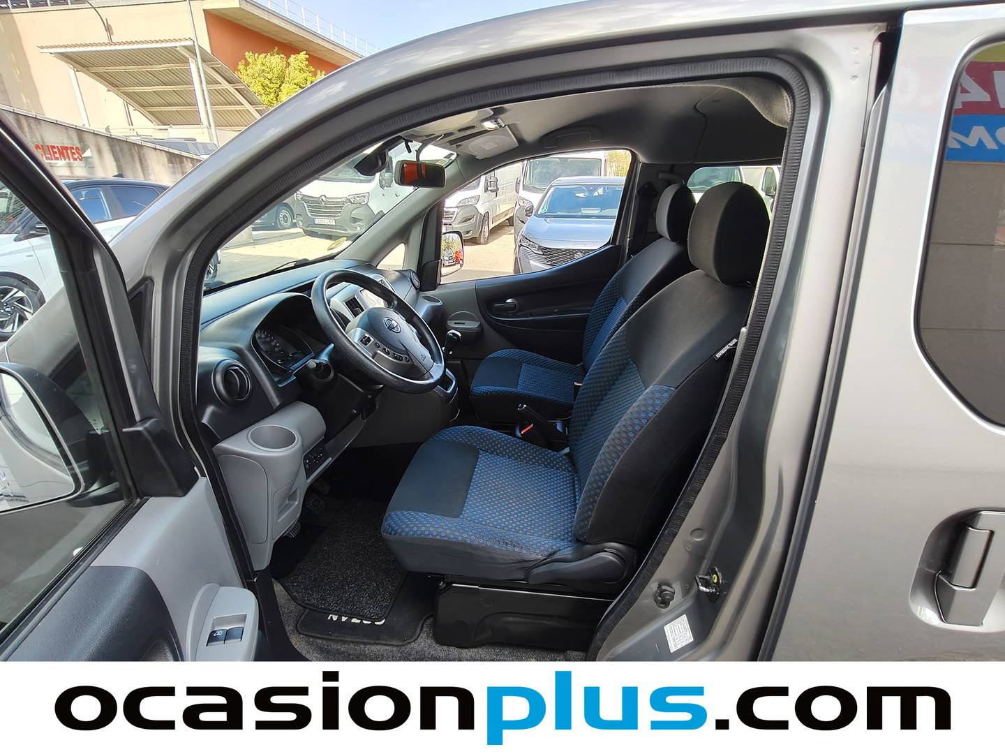 Foto asientos delanteros Nissan NV200 EVALIA Nissan NV200 Evalia 1.5 dCi 7 Plazas (110 CV)