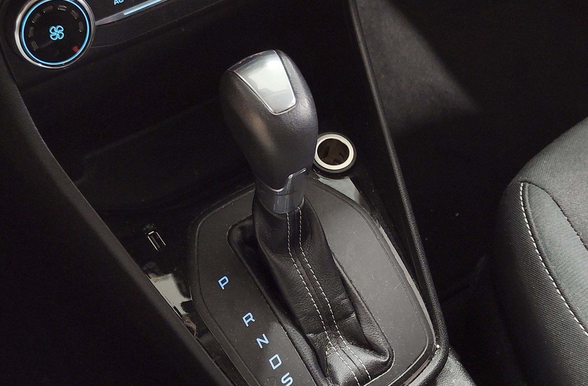 Ford Fiesta 1.0 EcoBoost Trend+ - foto 5