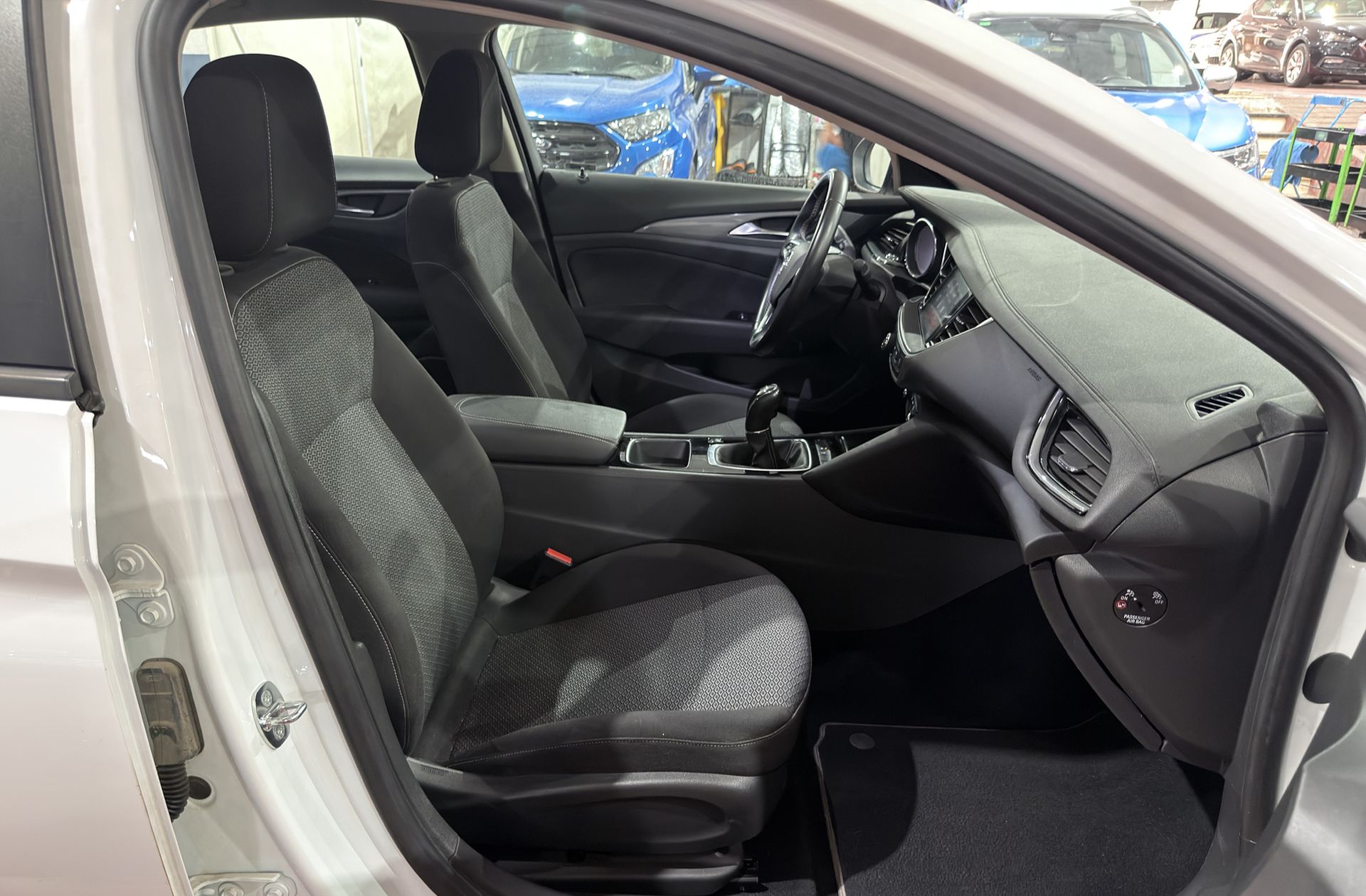 Opel Insignia GS 1.6 CDTI Turbo D Selective - foto 17