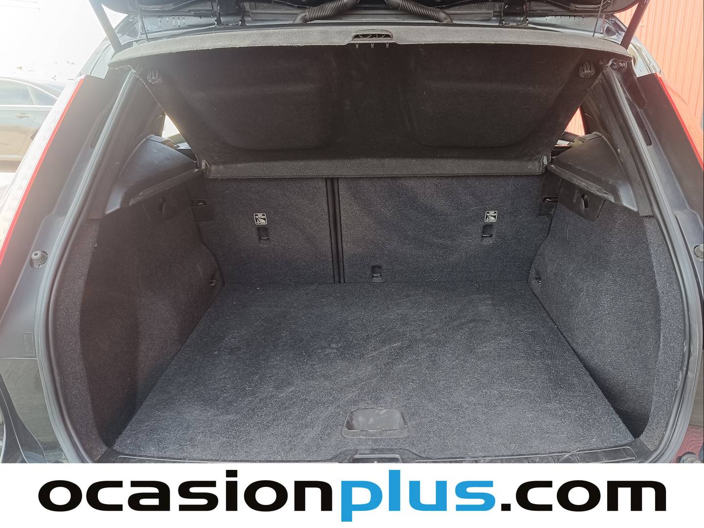 Foto Volvo XC40 Volvo XC40 T4 Auto (190 CV)