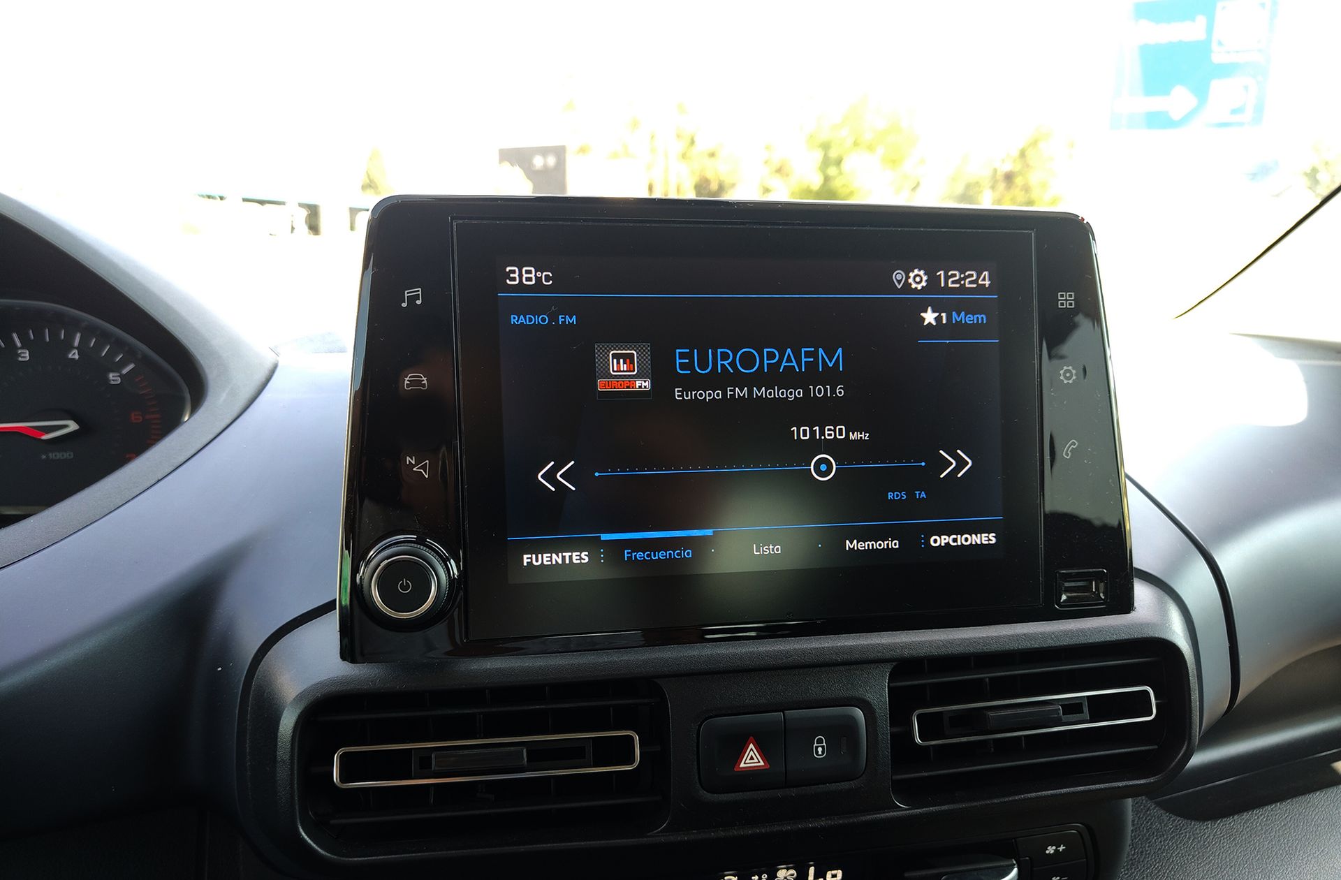 Peugeot Rifter PureTech 110 Allure Standard - foto 30