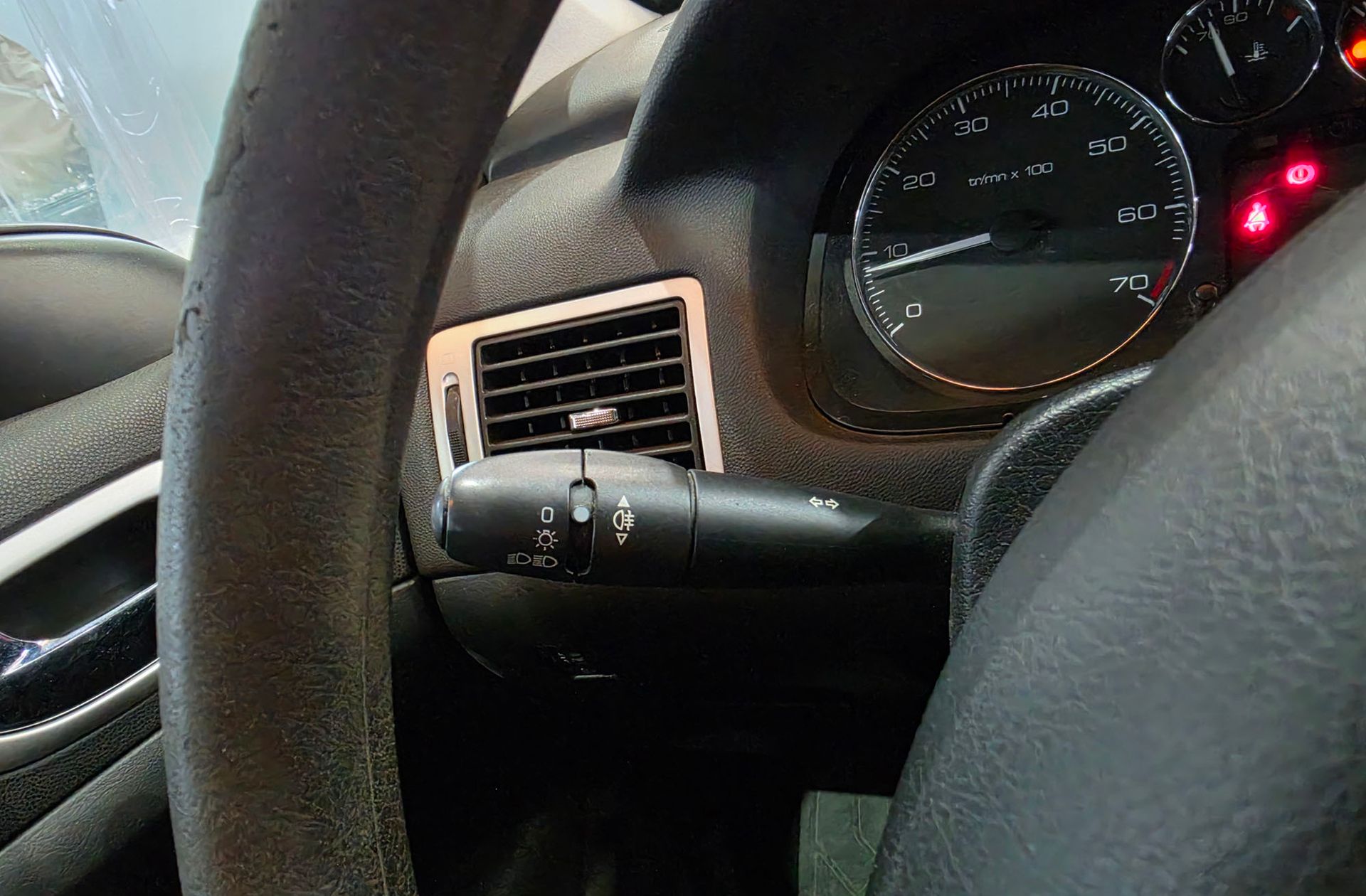 Peugeot 307 1.6 D-Sign - foto 23