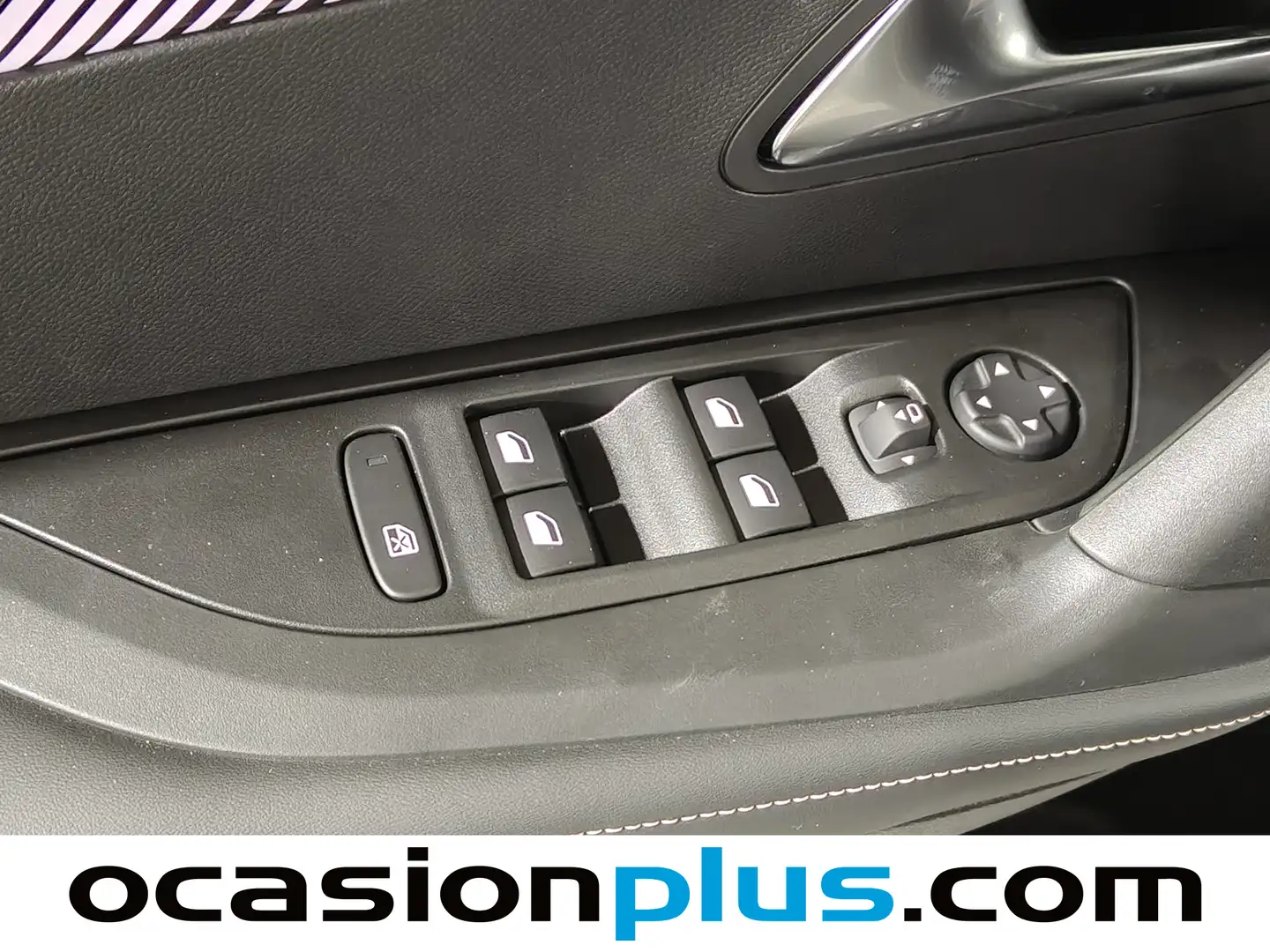 Foto Peugeot 2008 Peugeot 2008 PureTech 100 S&S Allure (100 CV)