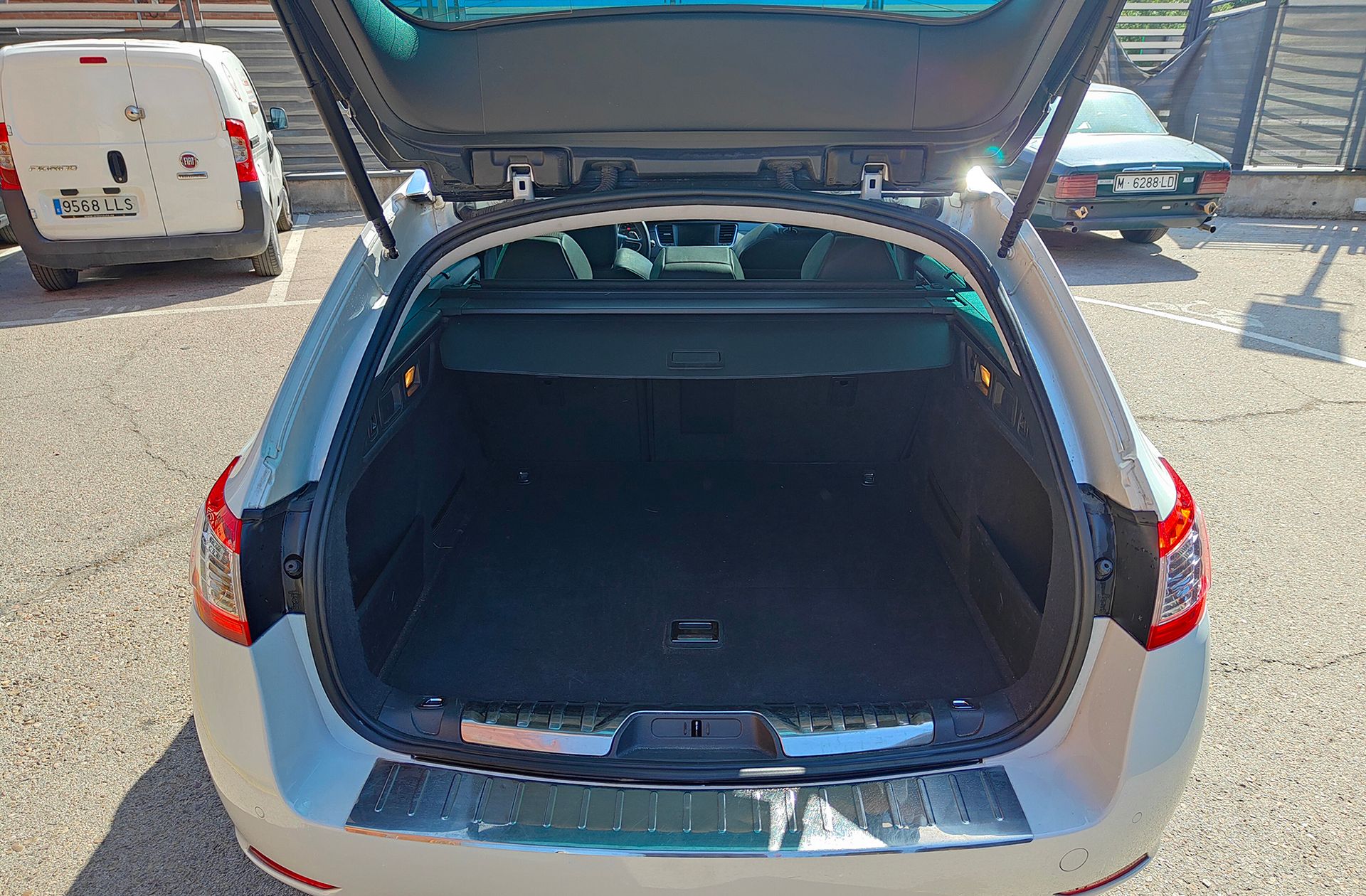 Peugeot 508 SW BlueHDi 180 Allure EAT6 - foto 19