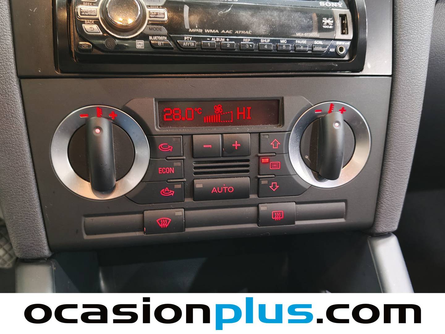 Foto Audi A3 Audi A3 Attraction 1.6 (102 CV)