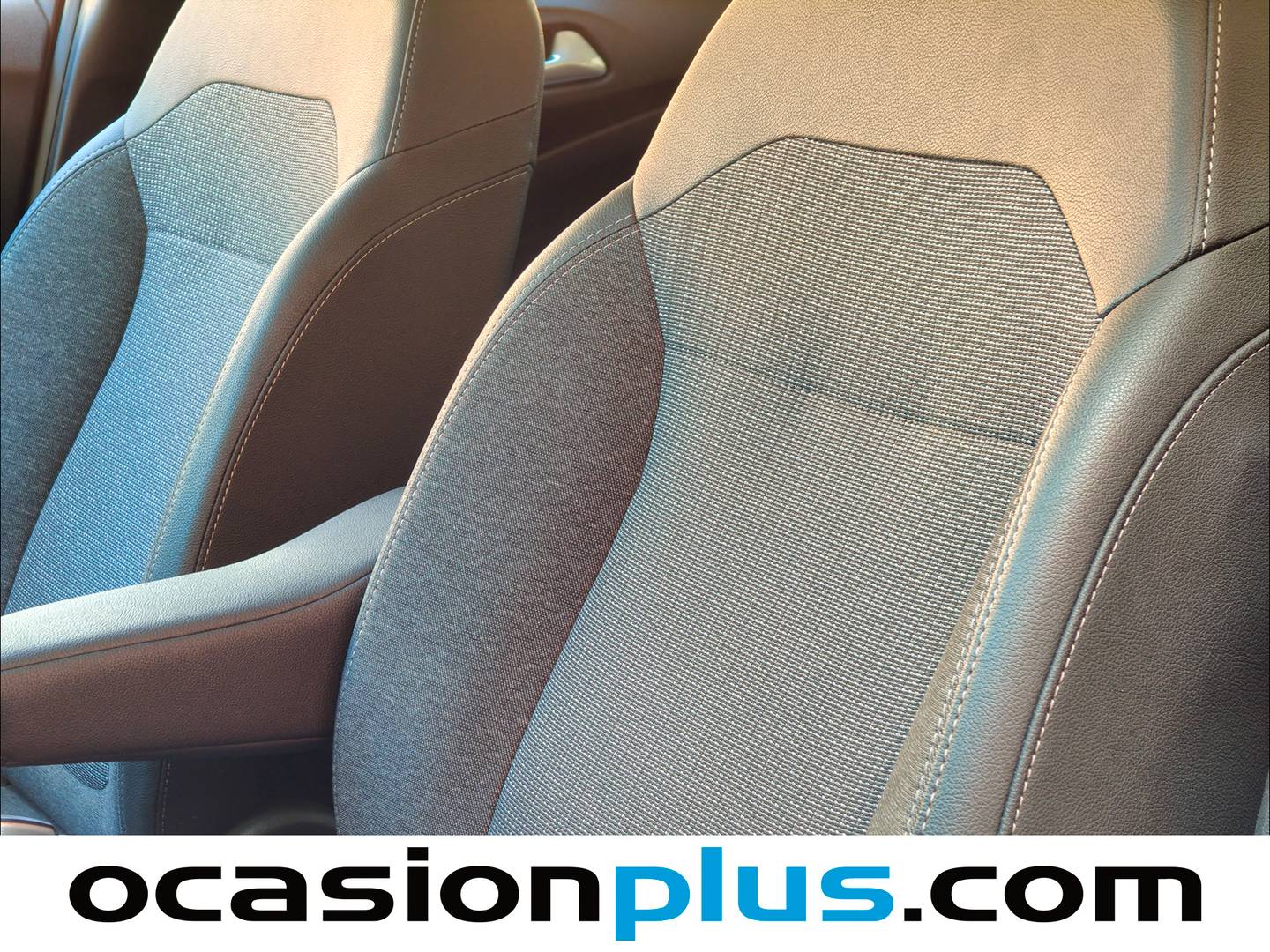 Extras y acabados del Opel Crossland Opel Crossland 1.2 Business Elegance (130 CV)