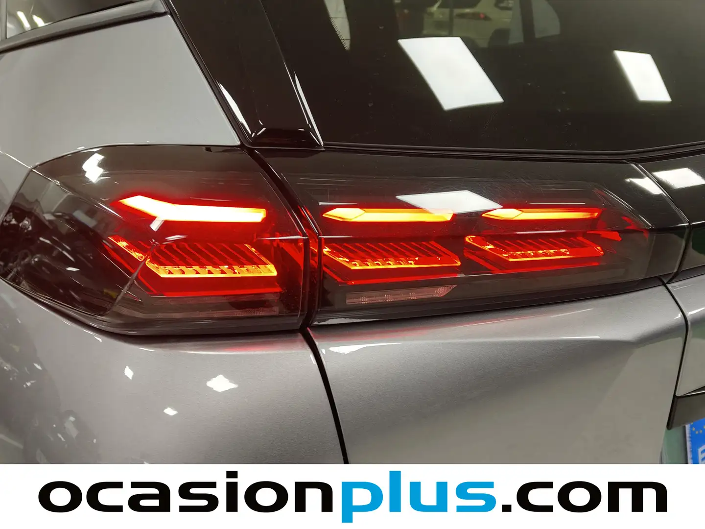 Foto Peugeot 2008 Peugeot 2008 Allure Hybrid eDCS6 (145 CV)