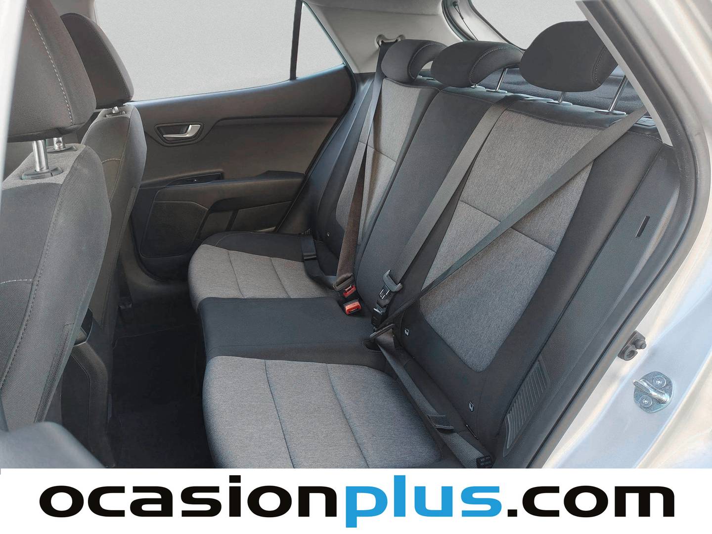 Foto asientos traseros KIA Stonic KIA Stonic 1.0 T-GDi MHEV Concept (115 CV)