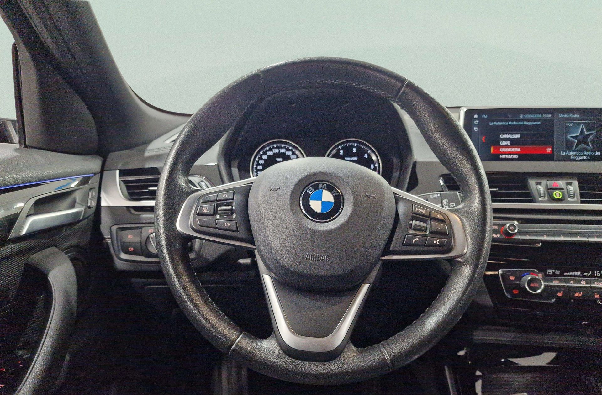 BMW X2 sDrive18d - foto 28