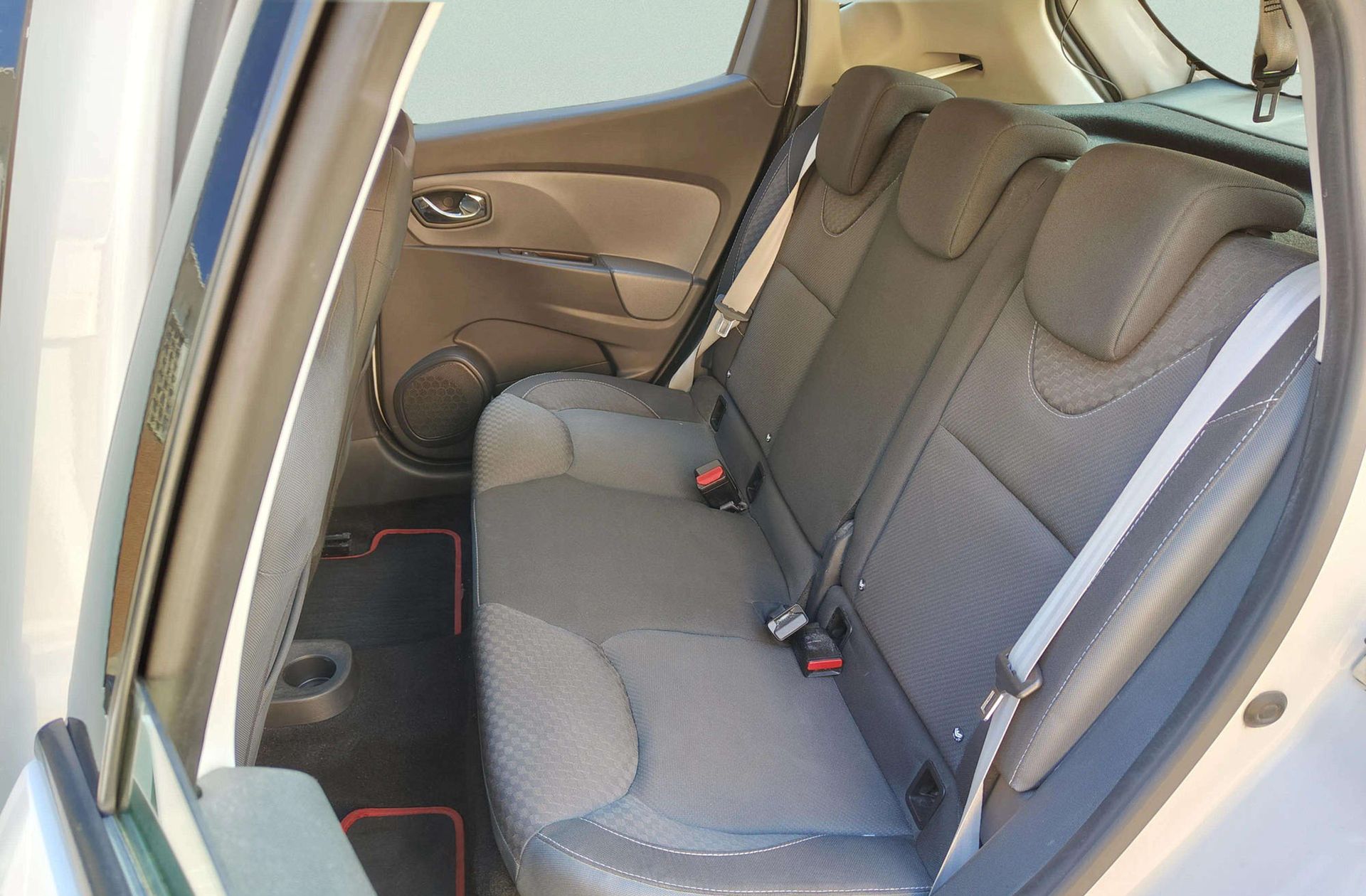 Renault Clio GT TCe EDC - foto 11