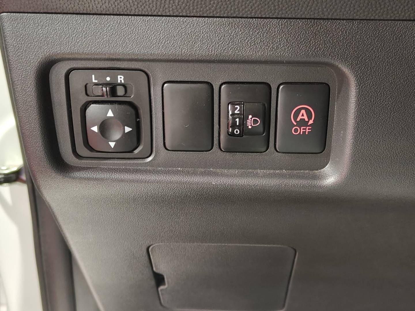 Foto Mitsubishi Space Star Mitsubishi Space Star 120 MPI Motion (80 CV)