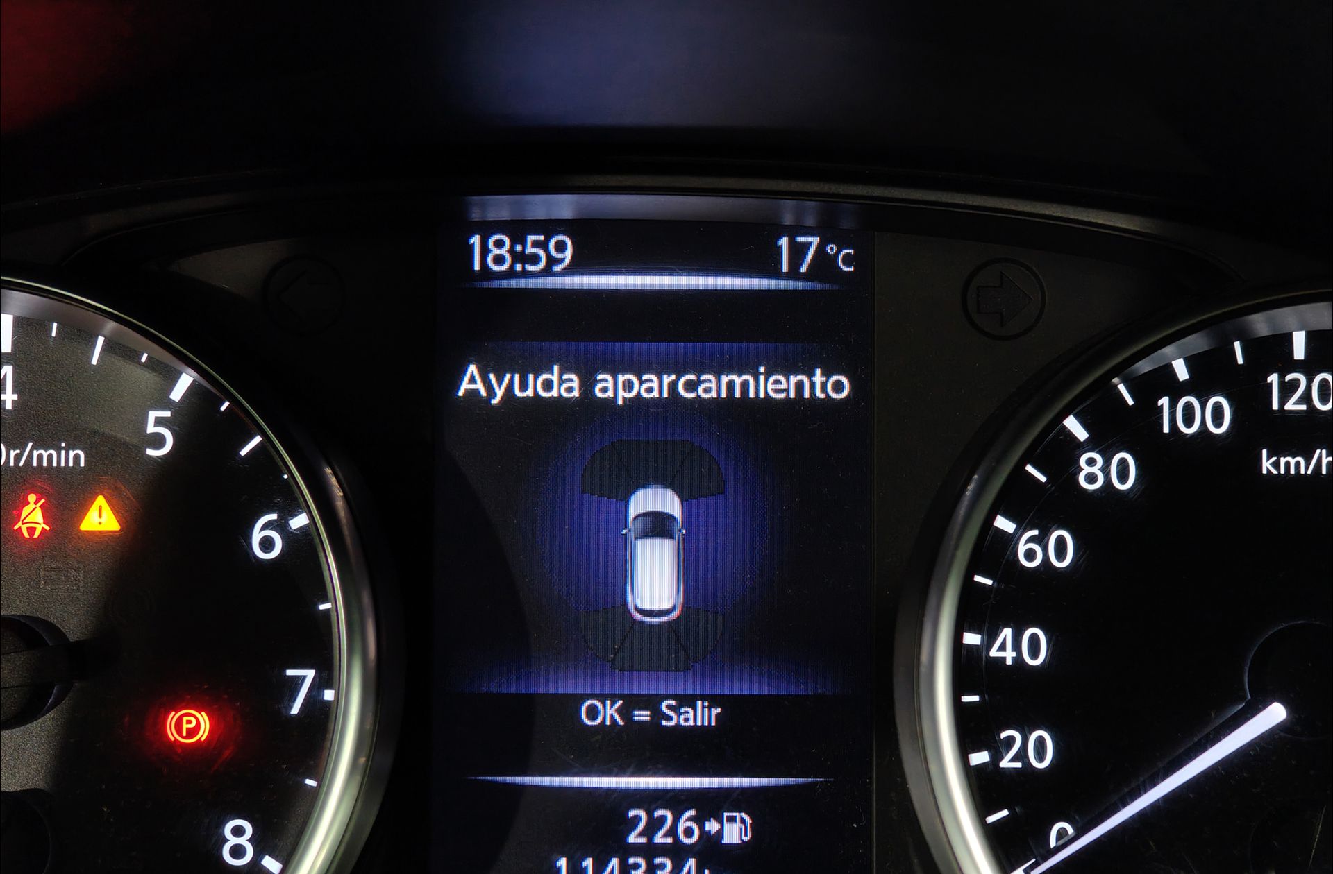 Nissan Qashqai DIG-T 115 Acenta 4x2 - foto 9