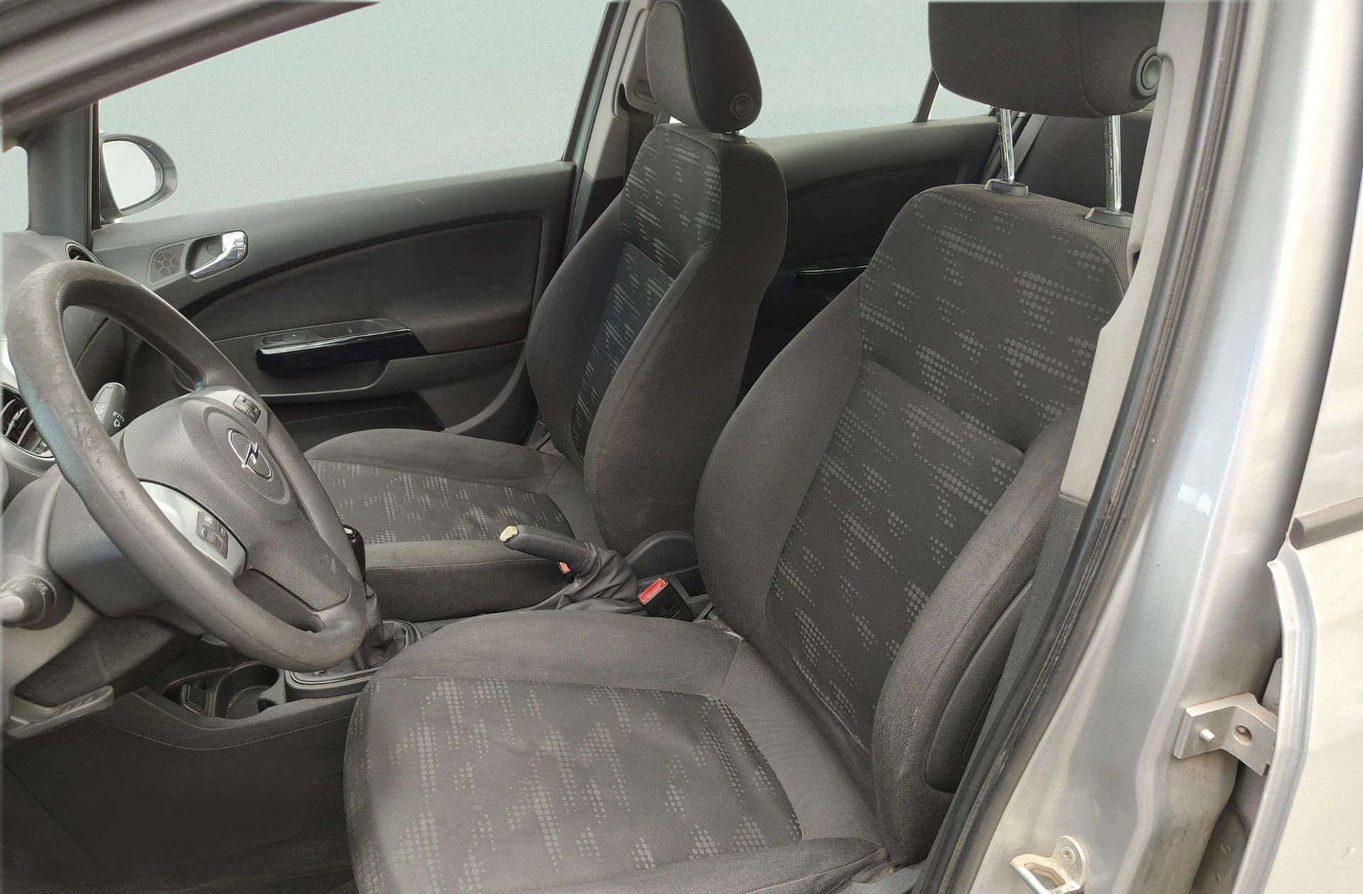 Opel Corsa 1.3 CDTi Expression - foto 8