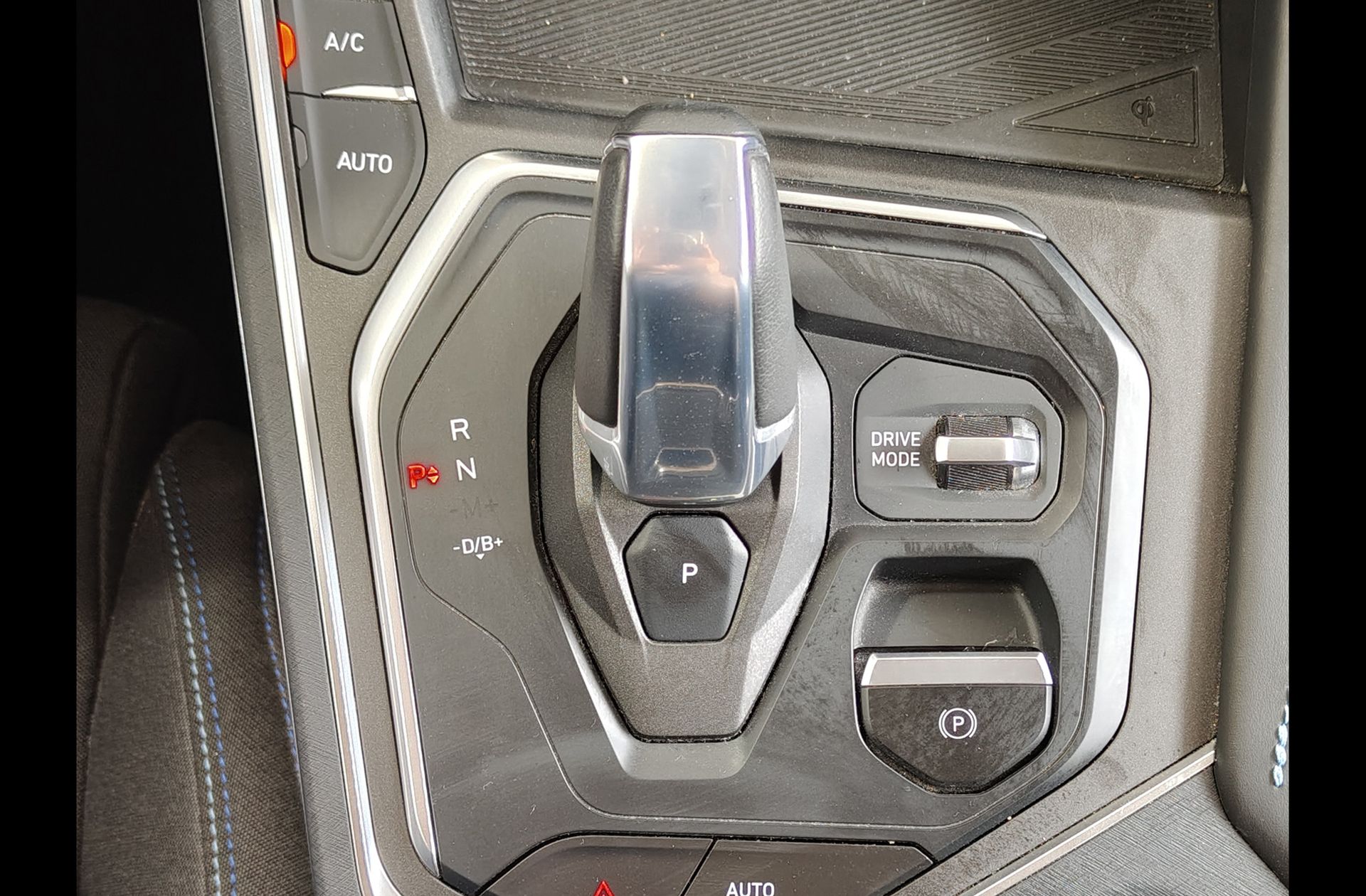 Lynk & Co 01 1.5 PHEV - foto 5
