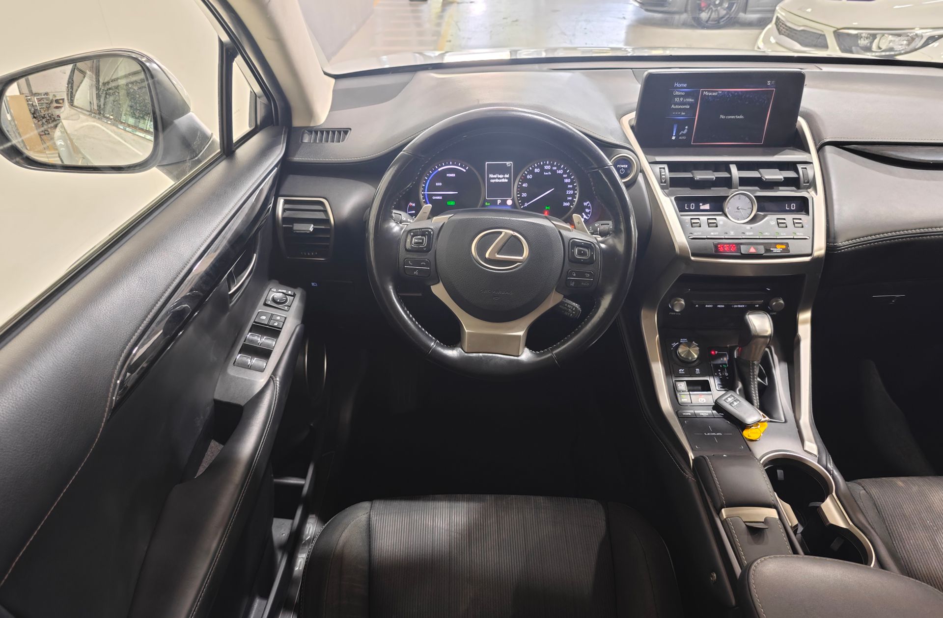 Lexus NX 300h Business 2WD - foto 20