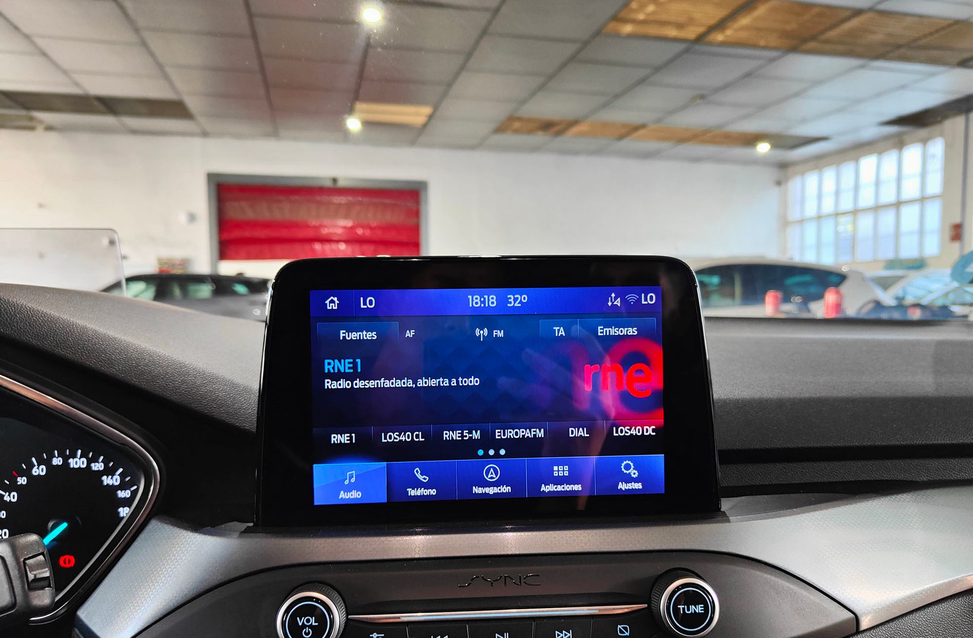 Ford Focus 1.0 EcoBoost Active - foto 36