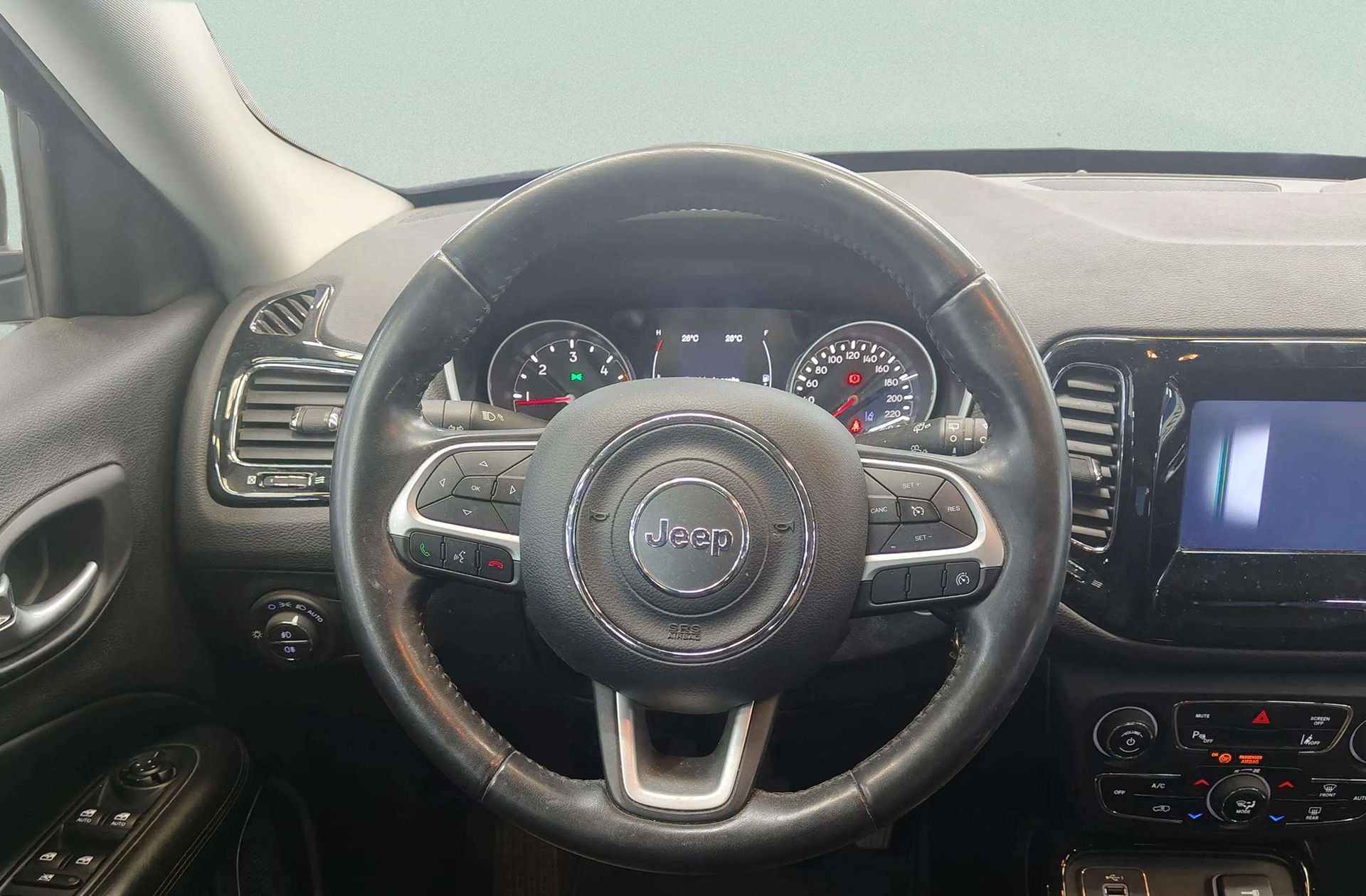 Jeep Compass 1.6 MultiJet Night Eagle 4x2 - foto 18