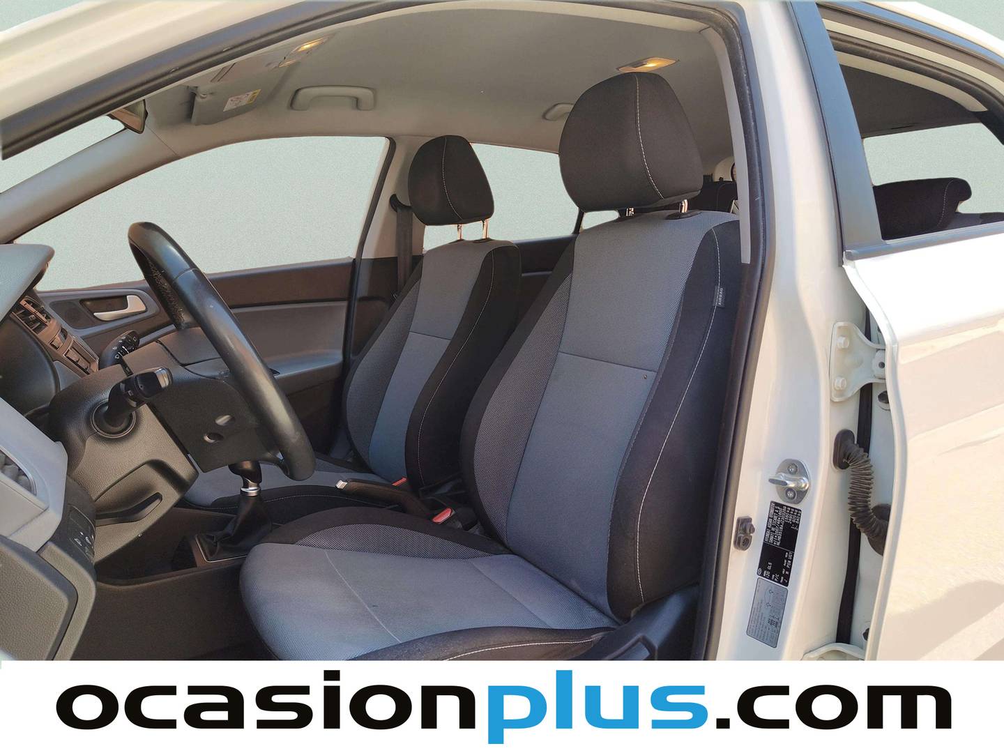 Foto asientos delanteros Hyundai i20 Hyundai i20 1.2 MPI Klass (84 CV)