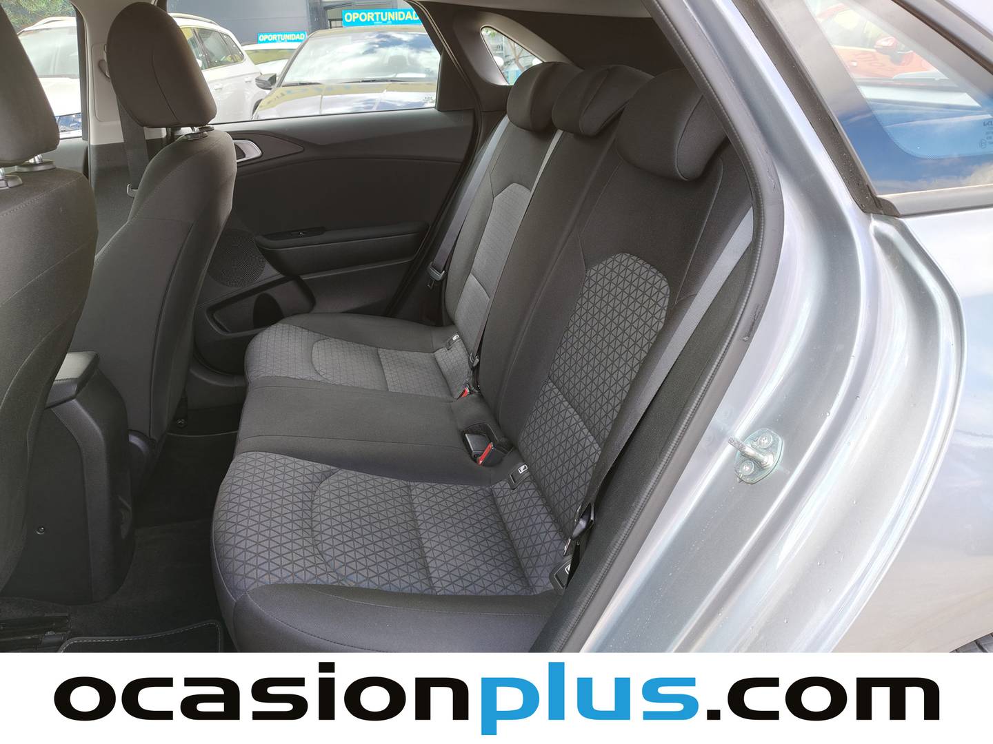 Foto asientos traseros KIA Ceed KIA Ceed 1.0 T-GDi Concept (100 CV)