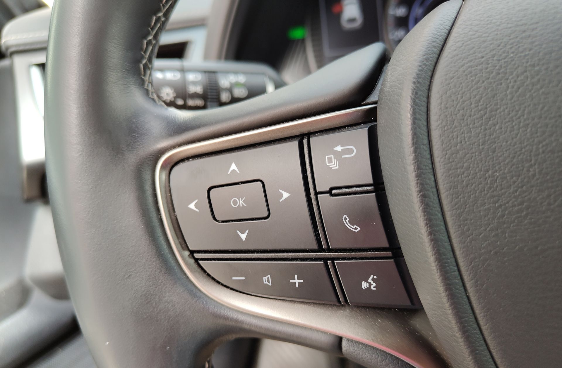 Lexus UX 250h Business 2WD - foto 19