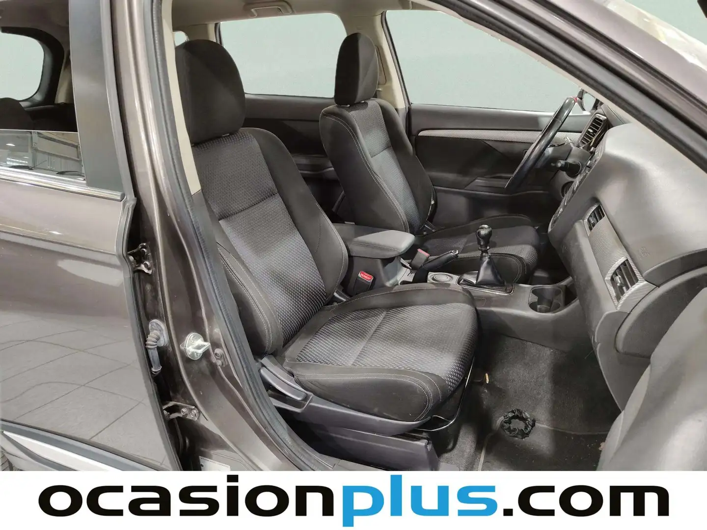 Foto Mitsubishi Outlander Mitsubishi Outlander 220 DI-D Motion 2WD (150 CV) 7 Plazas